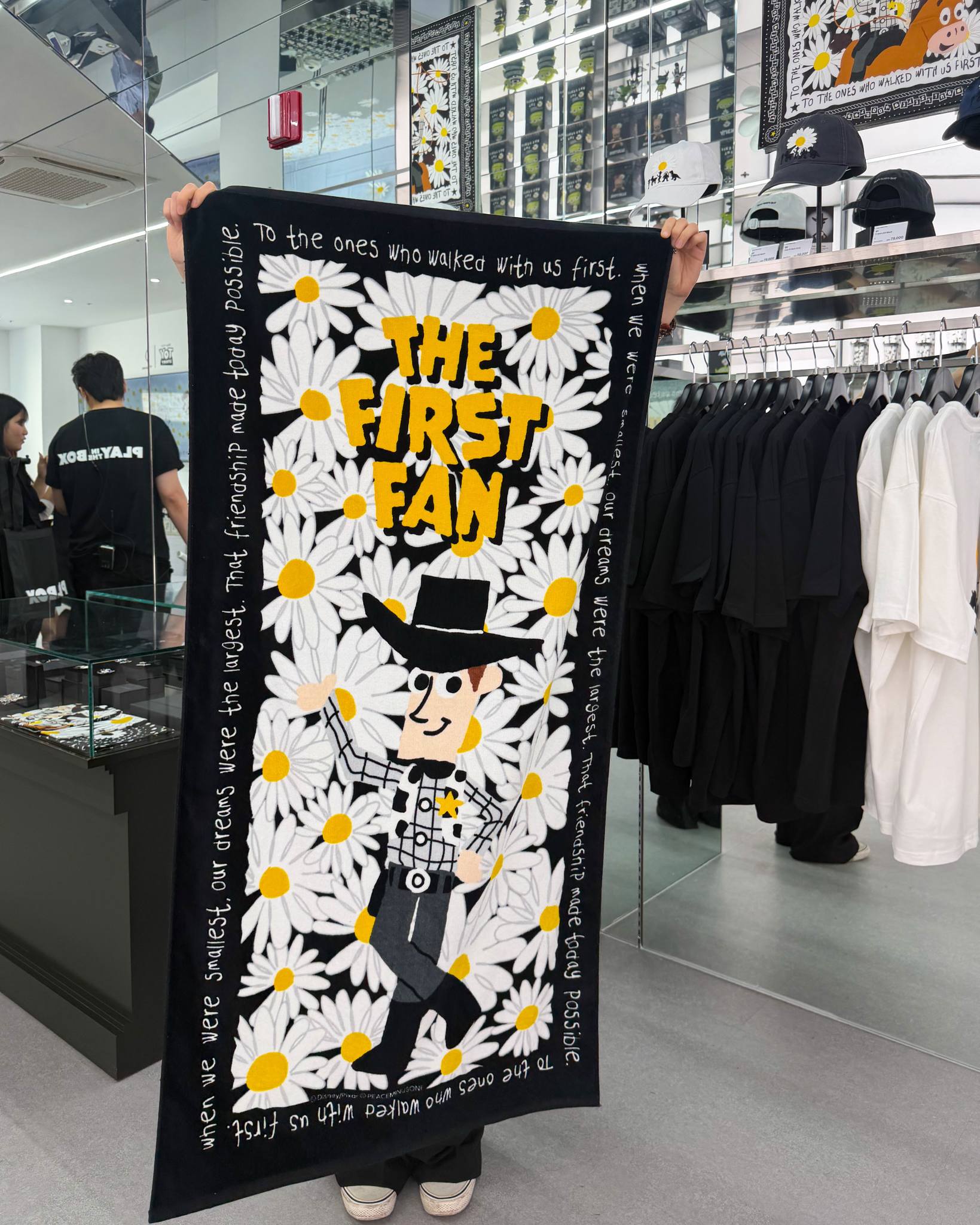 バズ　キーリング THE FIRST FAN 韓国 ソンス ポップアップ THE FIRST FAN Pop-Up Store] 🗓️ 01.07.2026 - 30.08.2026 📍 27
