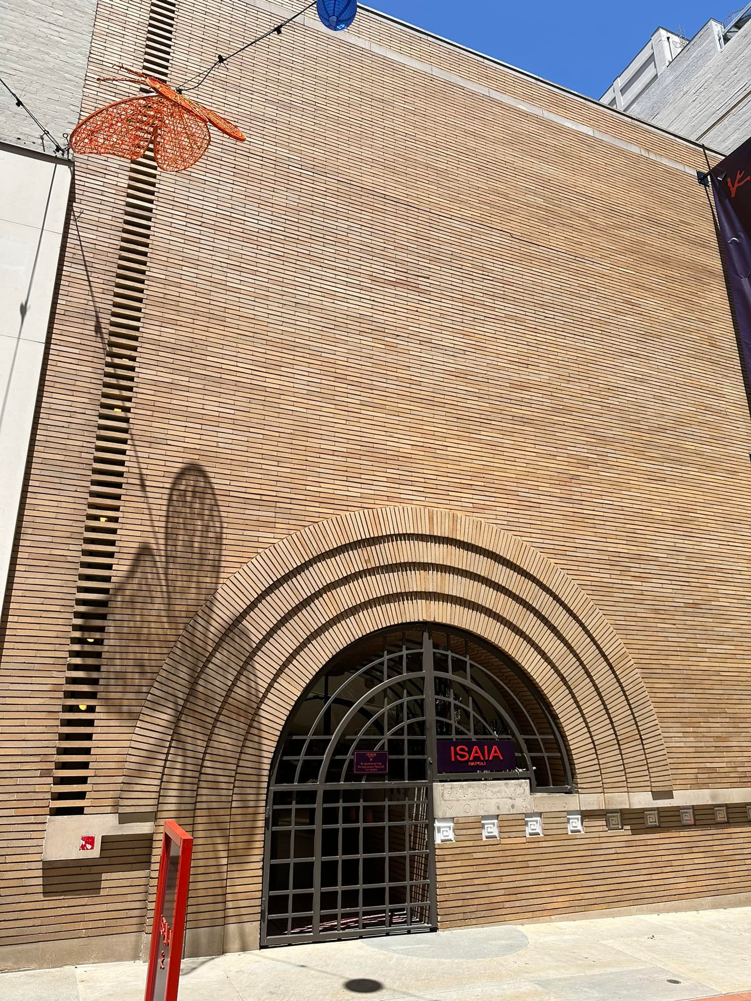 Frank Lloyd Wright designed building in San Francisco at 140