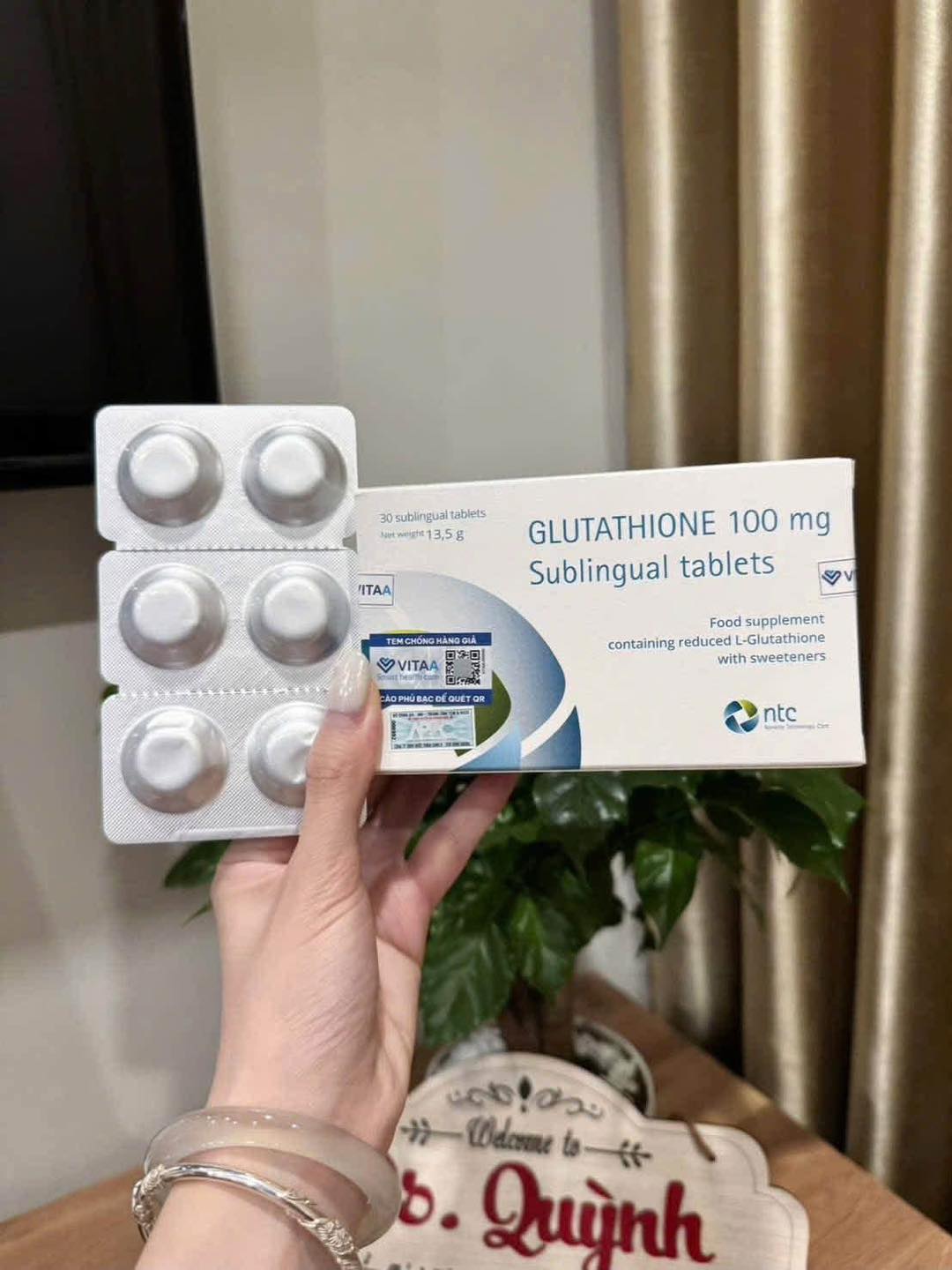 glutathione ngậm dưới lưỡi Nắng này c e đi chữa lành về mà da có đen xạm thì glu Ý này cho e. Da trắng bật tone rõ rệt luôn 🩷 Viên ngậm Cyanocobalamin Vit B12 INJECTION New_25% Size:180 Chews