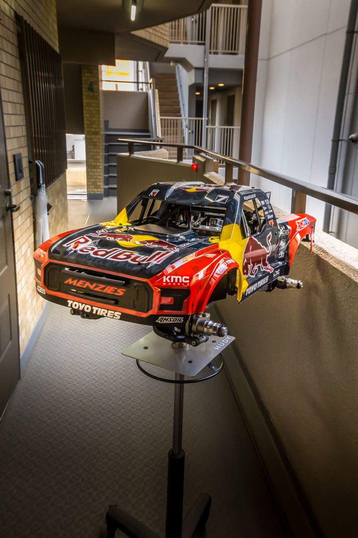 Airbrushed Red Bull logos on MiniZ body
