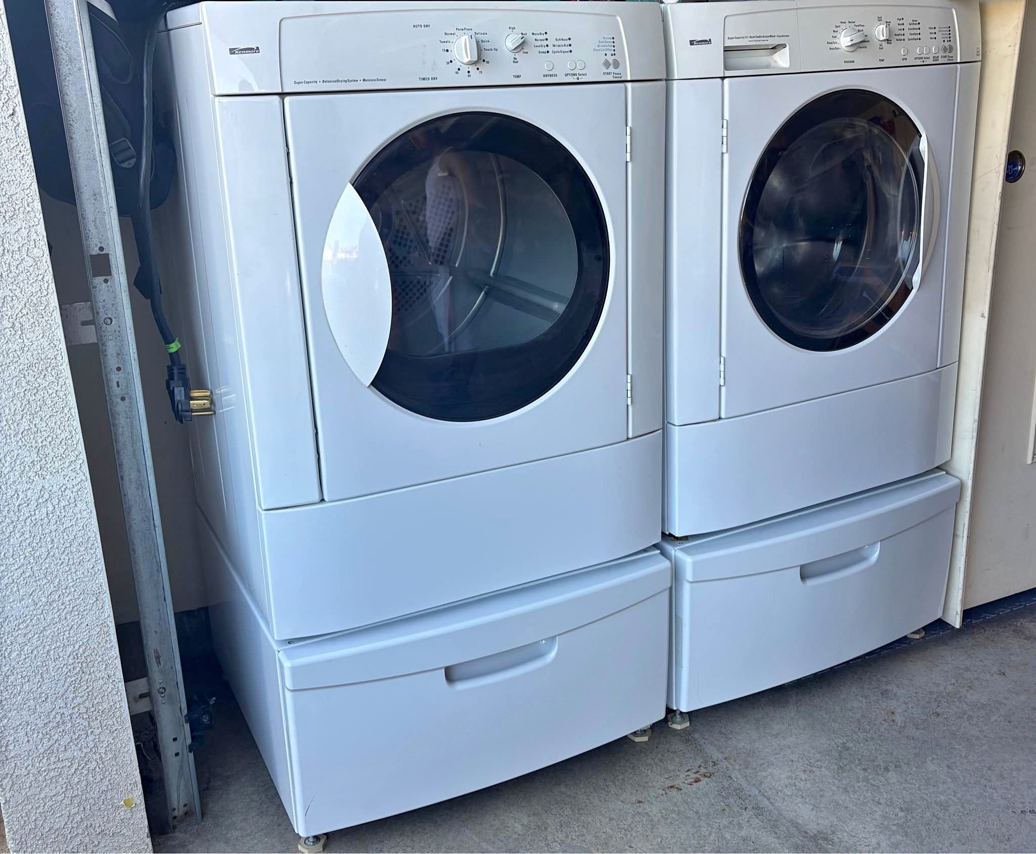 Amana washer and dryer set.