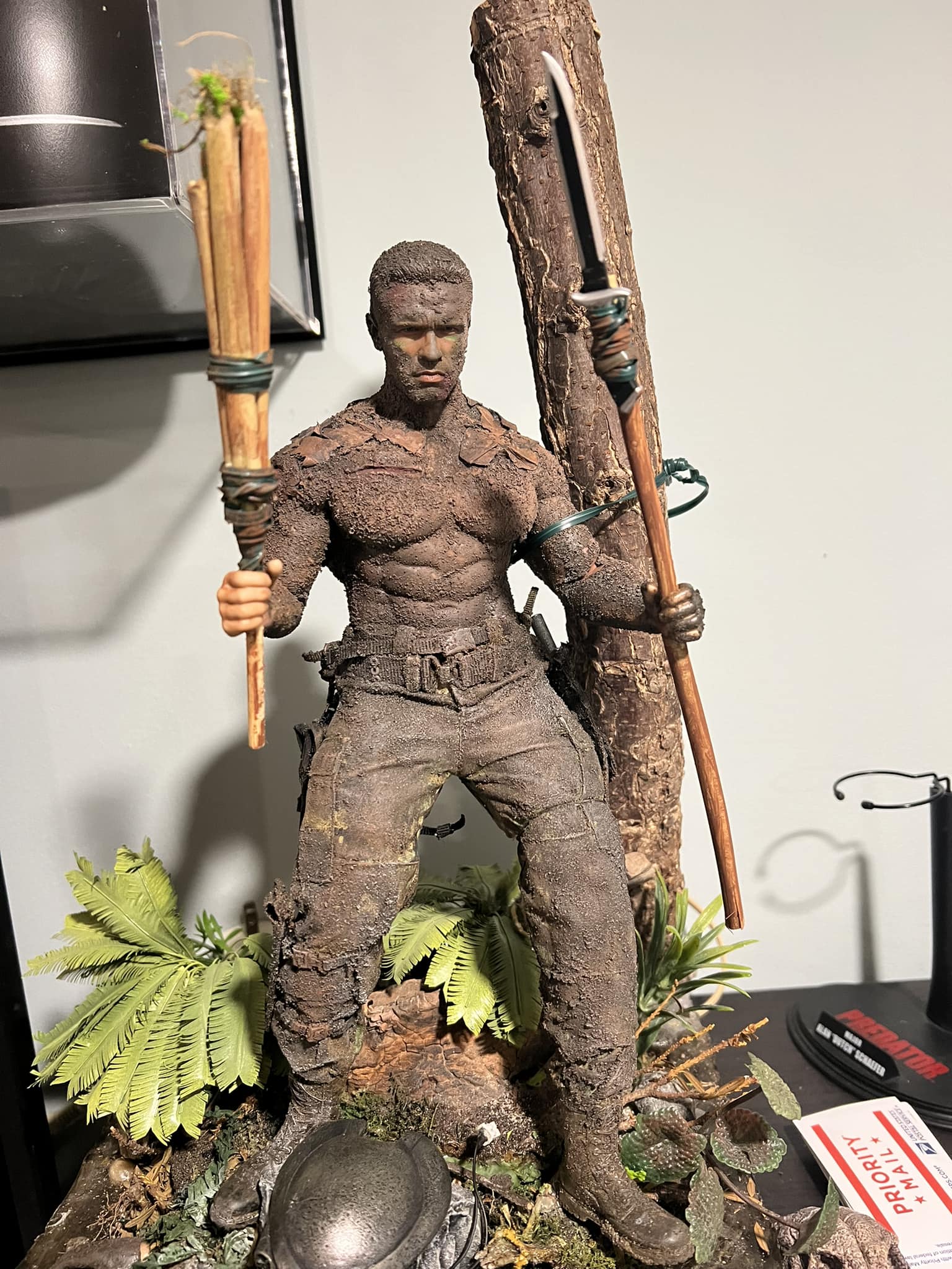 Custom mud-covered Dutch figures from Predator