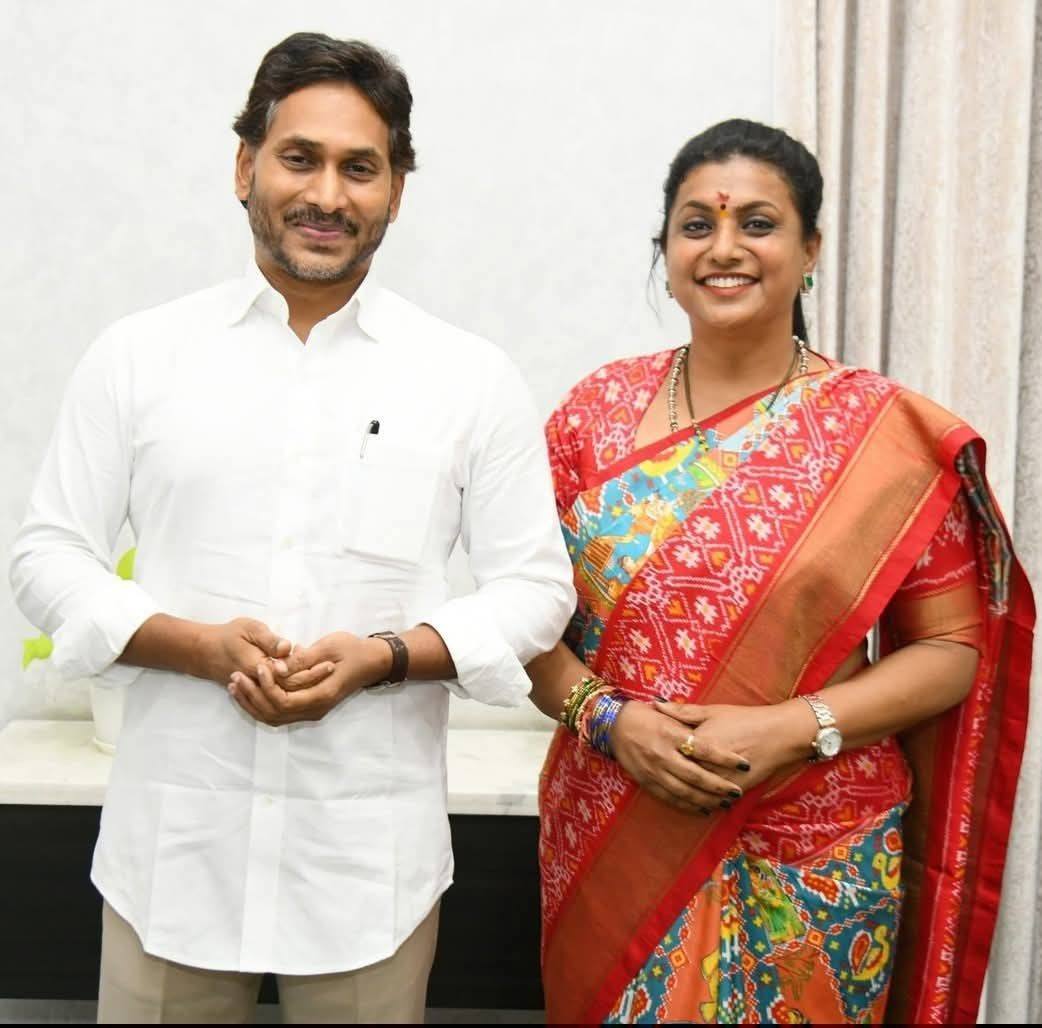 అందరినీ పార్టీ నుండి సస్పెండ్ చేసి టిడిపి లో చేరిపోండి పవన్ నాయుడు ...
