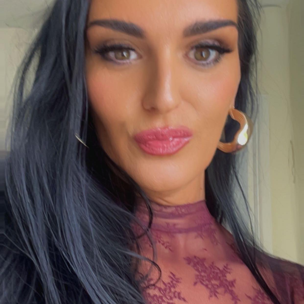 Just a little selfie 👀🤪 - Louise Blackburn | Facebook