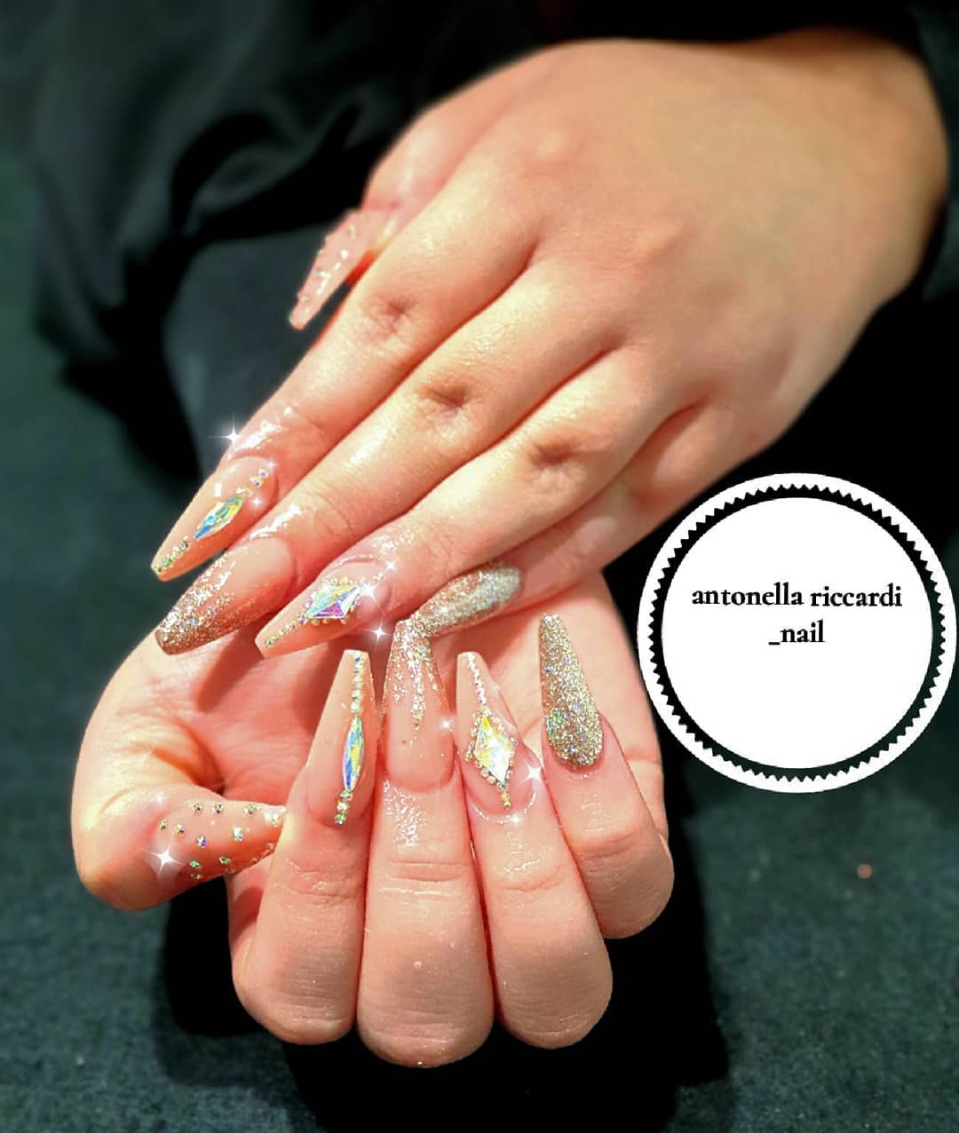 antonellariccardi_mua Le nail quelle belle...quelle impreziosite