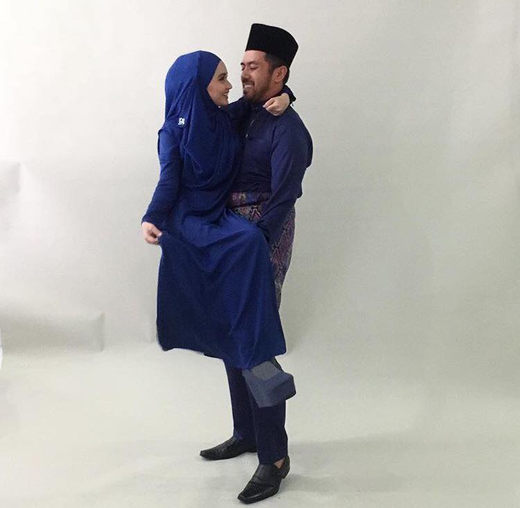 Bella Ammara Sweet Tak Big Bosses Kami Ni Dapatkan La Koleksi Bellaraya2017 Boleh Bergambar Macam Ni Nanti Dengan Husband Wife Cepat Tag Suami Isteri Masing Masing Facebook