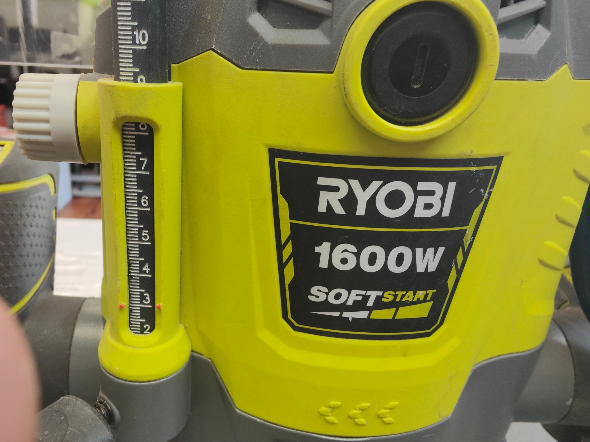 RYOBI 1600W plunge router RRT1600 - Routers - Auckland, New Zealand ...