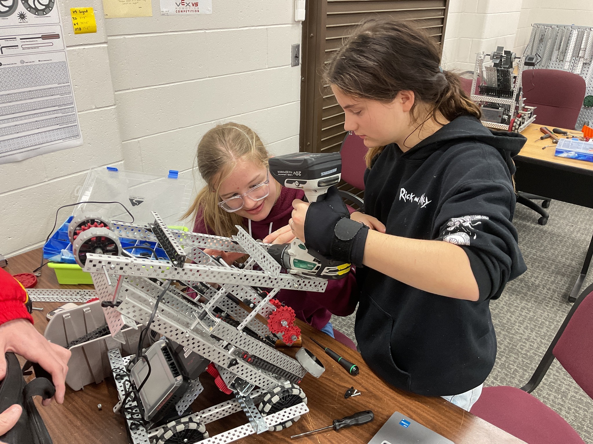 Iowa - Three ISD high school robotics teams are headed into their first ...
