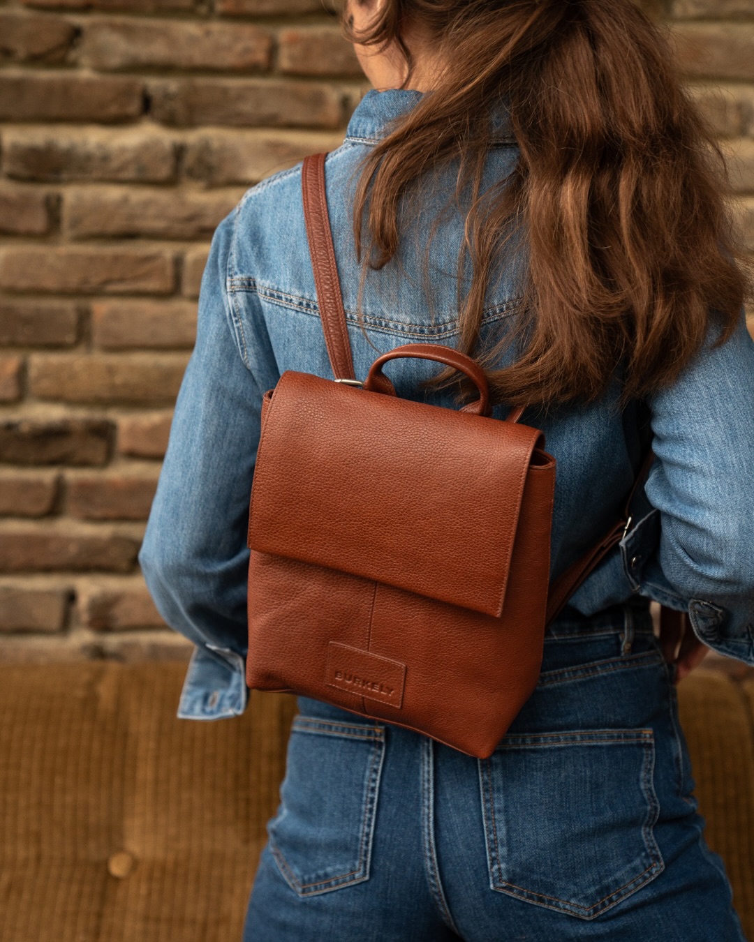 burkely leather backpack Antique Avery 7002 Brown - Burkely Keen Keira 1000623 Cognac