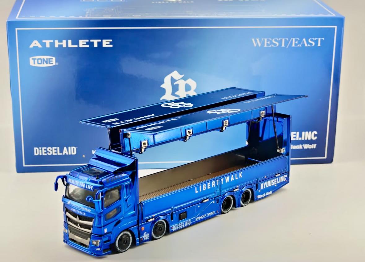 New Arrival GCD 1/64th Liberty Walk Mitsubishi Fuso Super Great