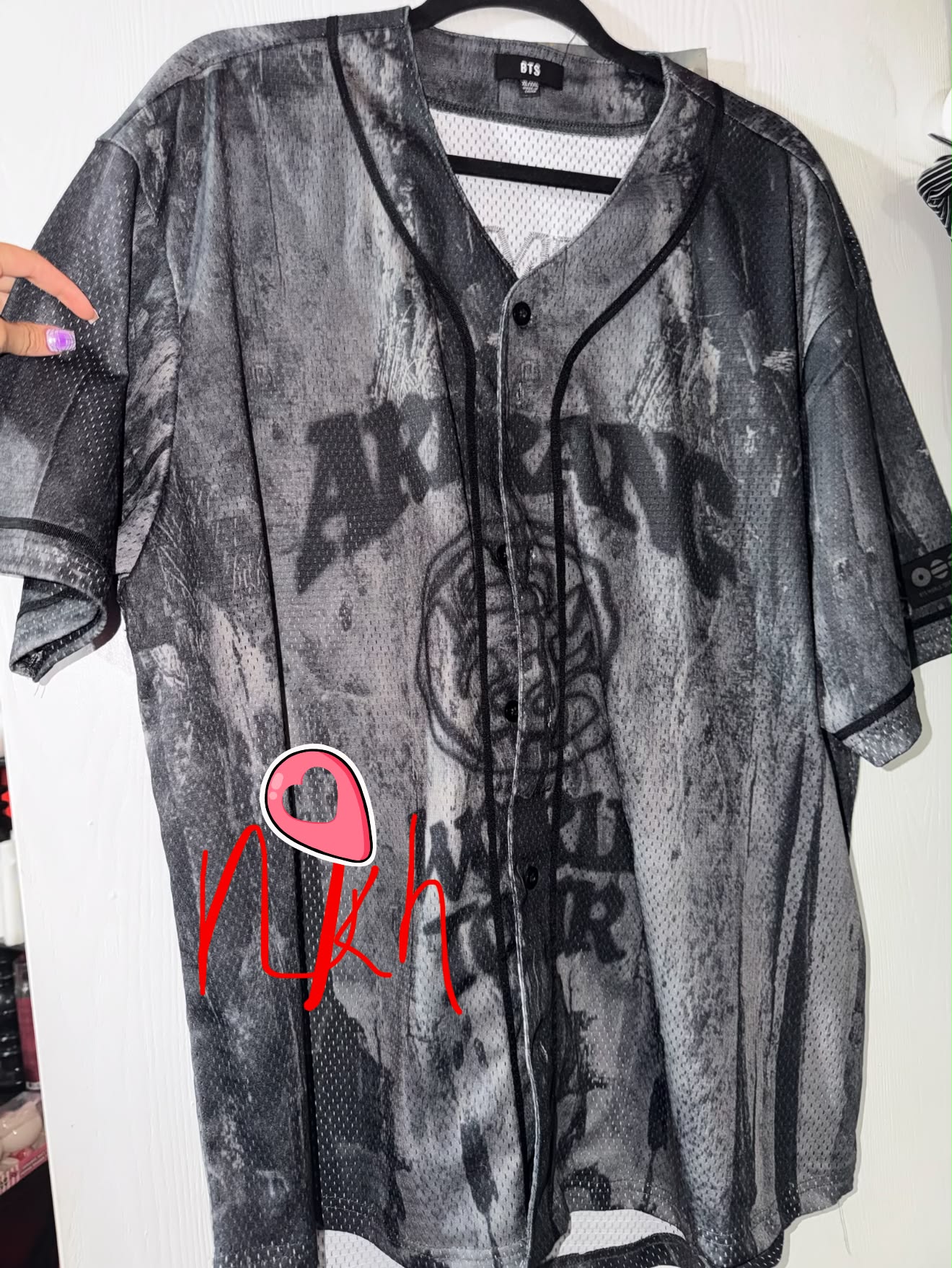 Jimin XL-XXL merchandise for sale from Weverse pickup