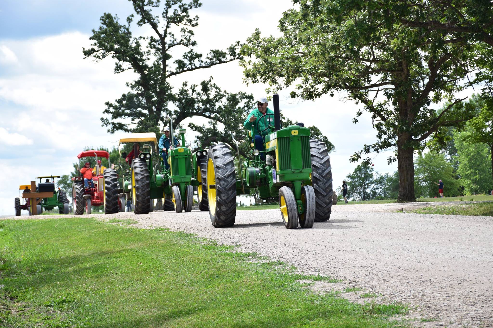 Photos... - Iron Memories - Antique Tractors and Machinery