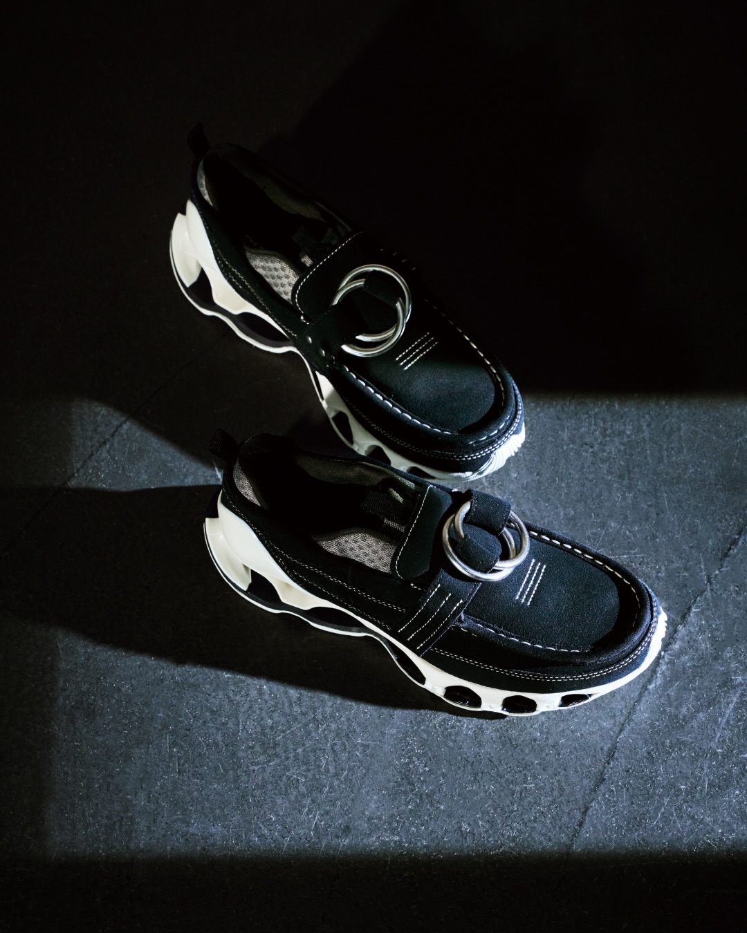 靴 SETSUMASA KOBAYASHI x Mizuno Wave Celebrating an icon. The Wave Prophecy Ring Moc Setsuma Kobayashi