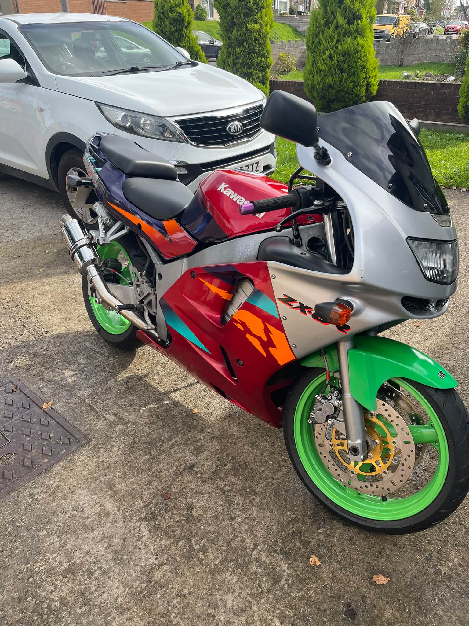 1995-1997 Kawasaki ZX6R for sale with 23k miles, new manifold, and MOT
