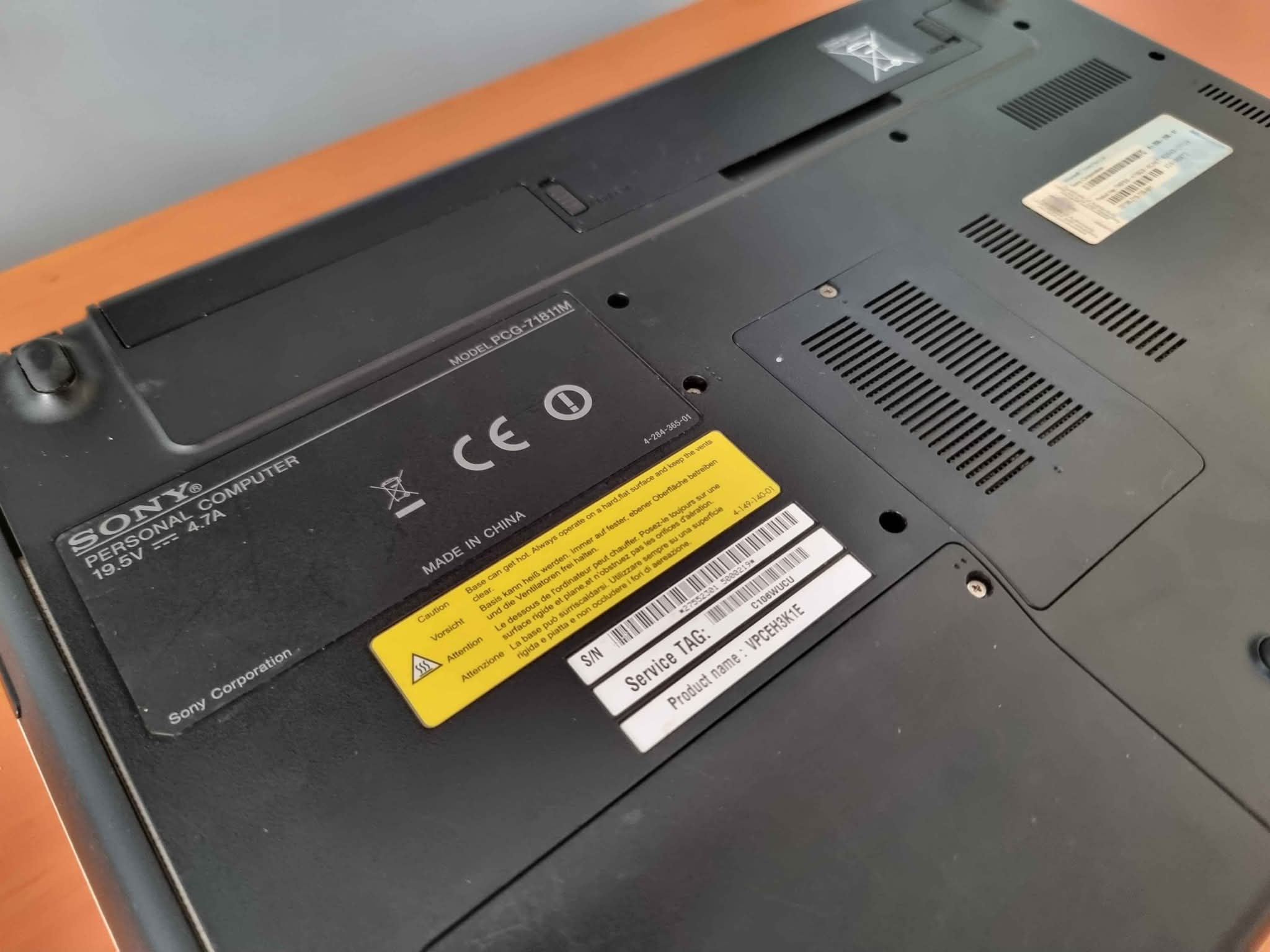 Lot De Pièces Détachées Pour PC Portable Sony VAIO SVF15N - Occasion - Tension 19.5V