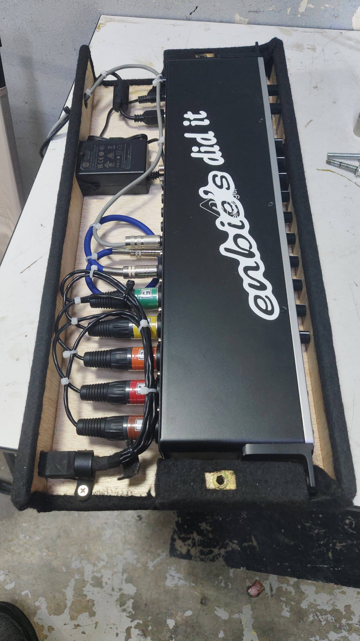 Class - Used Audison millennium Power 5 . 5 channel ampifire