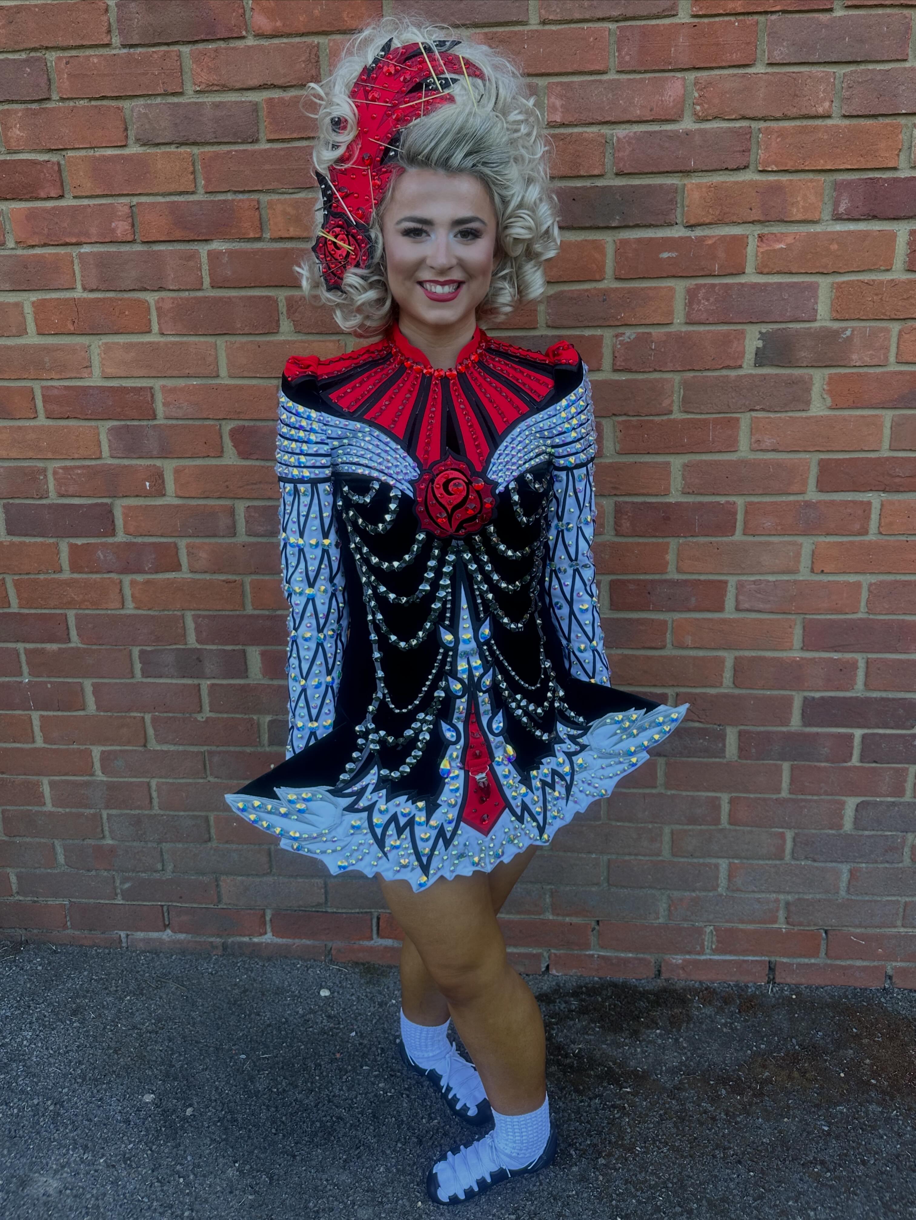NEW DRESS DAY FOR CAITLIN ❤️🖤🤍 We are obsessed with Caitlin's new look!! Thank you 𝐄𝐋𝐈𝐓𝐄 𝐃𝐀𝐍𝐂𝐄 𝐃𝐄𝐒𝐈𝐆𝐍𝐒 😍😍