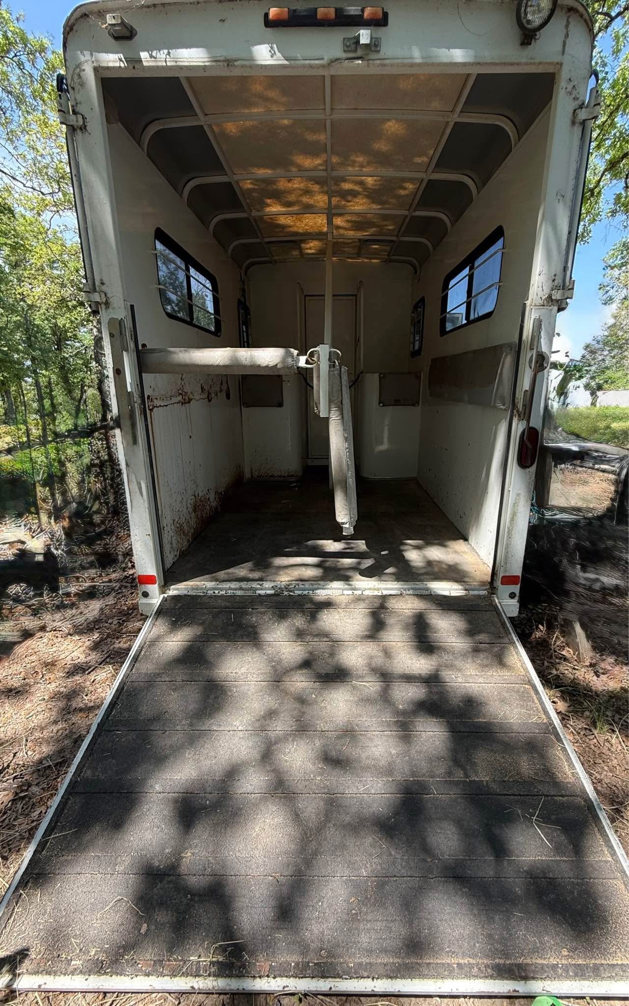 2002 Bison 2 horse Horse Trailer w/ramp - Trailers - Bryan, Texas ...