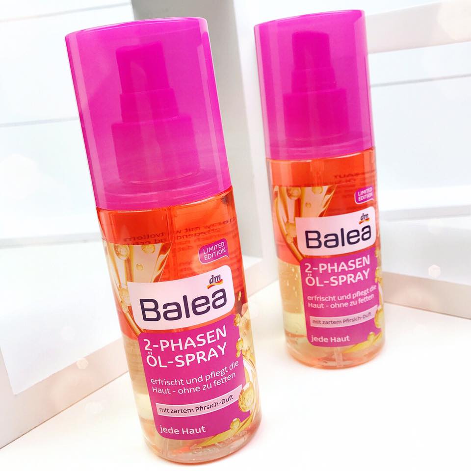 Verwöhnt die Haut 💞 Passend zum Start in's Wochenende gönnen wir uns ein besonderes Pflegeerlebnis: Das Balea 2-Phasen Öl-Spray mit wertvollem Sonnenblumen-, Sesam- und Pfirsichkernöl wirkt pflegend u