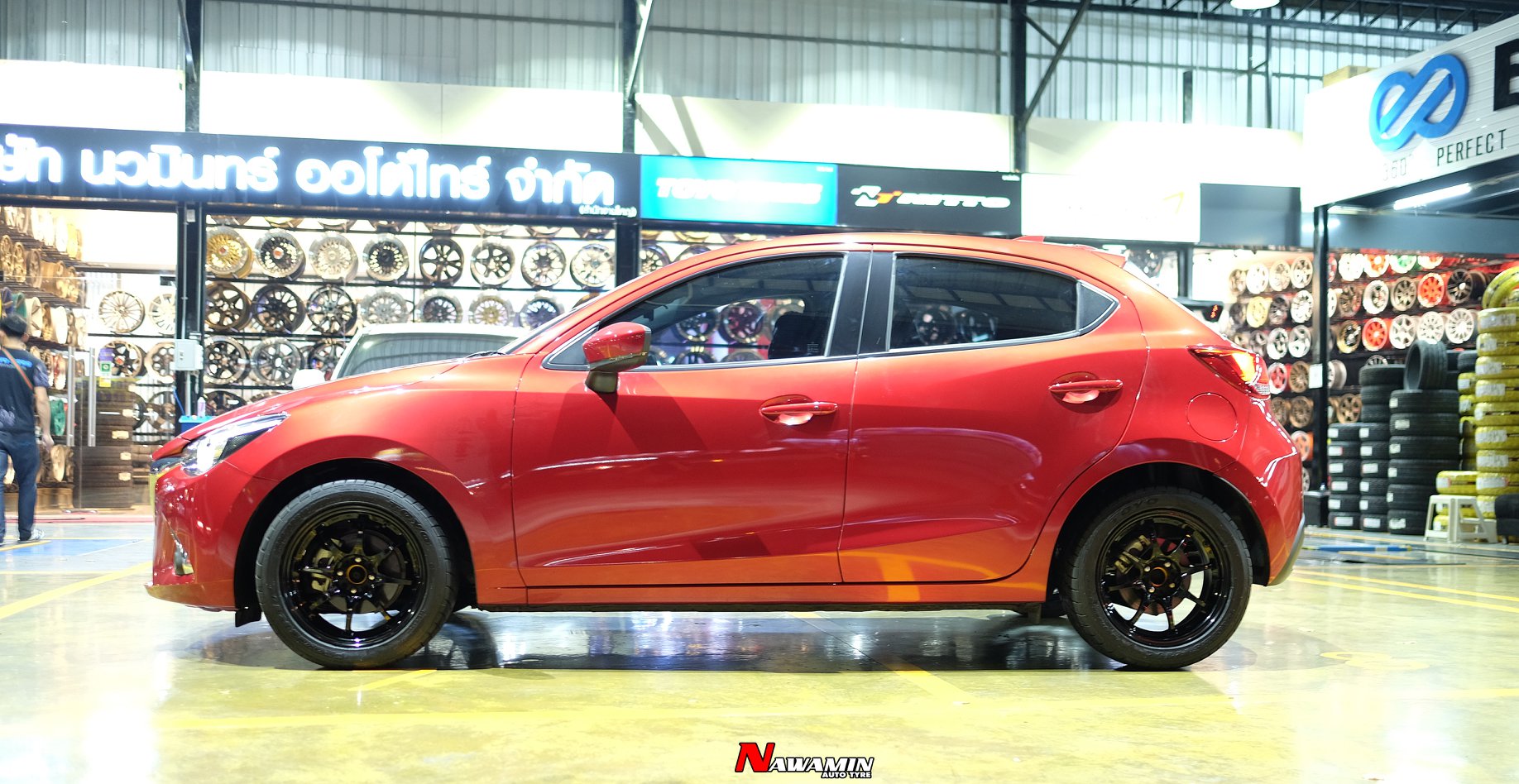 Mazda 2 sky ป้ายแดงแปร๊ด หิ้วล้อแท้ มาจัดยางเทพ TOYO R1R 205/50 r16 ...