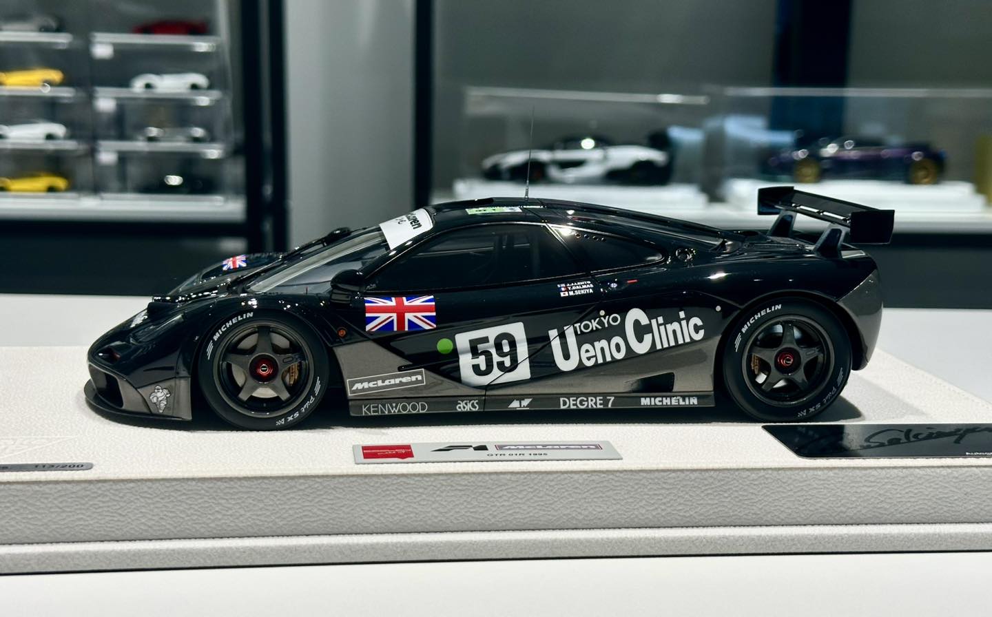 New in stock 1/18th Make up Model McLaren F1 GTR 01R 1995 Ueno