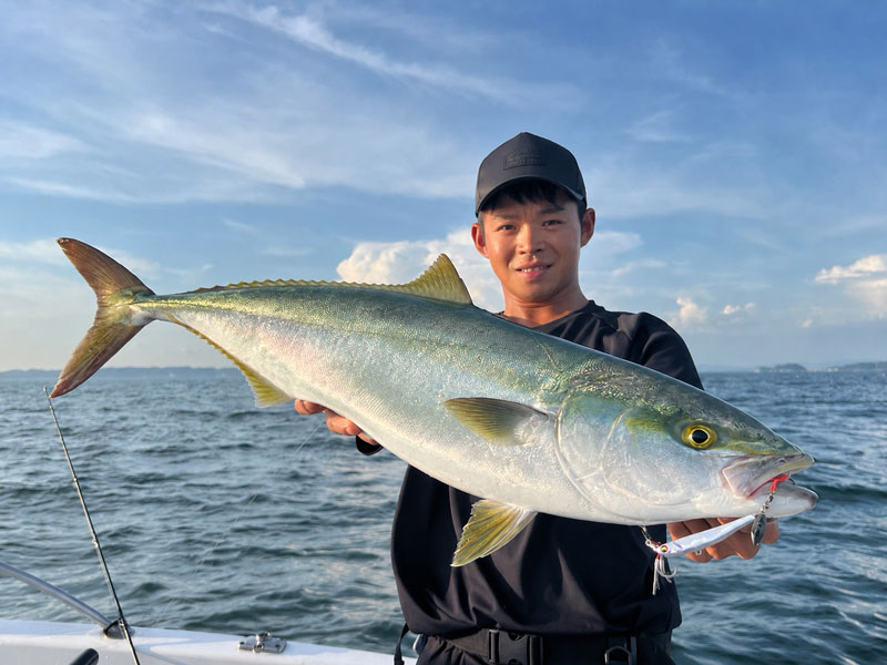 Megabass - 鯉のぼりをモチーフにした「天昇カラー・ルアーセット