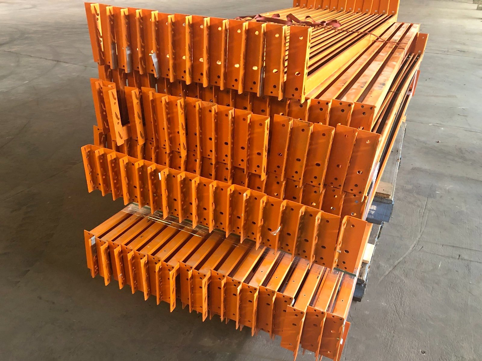 Colby Industrial Heavy Duty Pallet Racking Frames & Beams Upright 4M ...