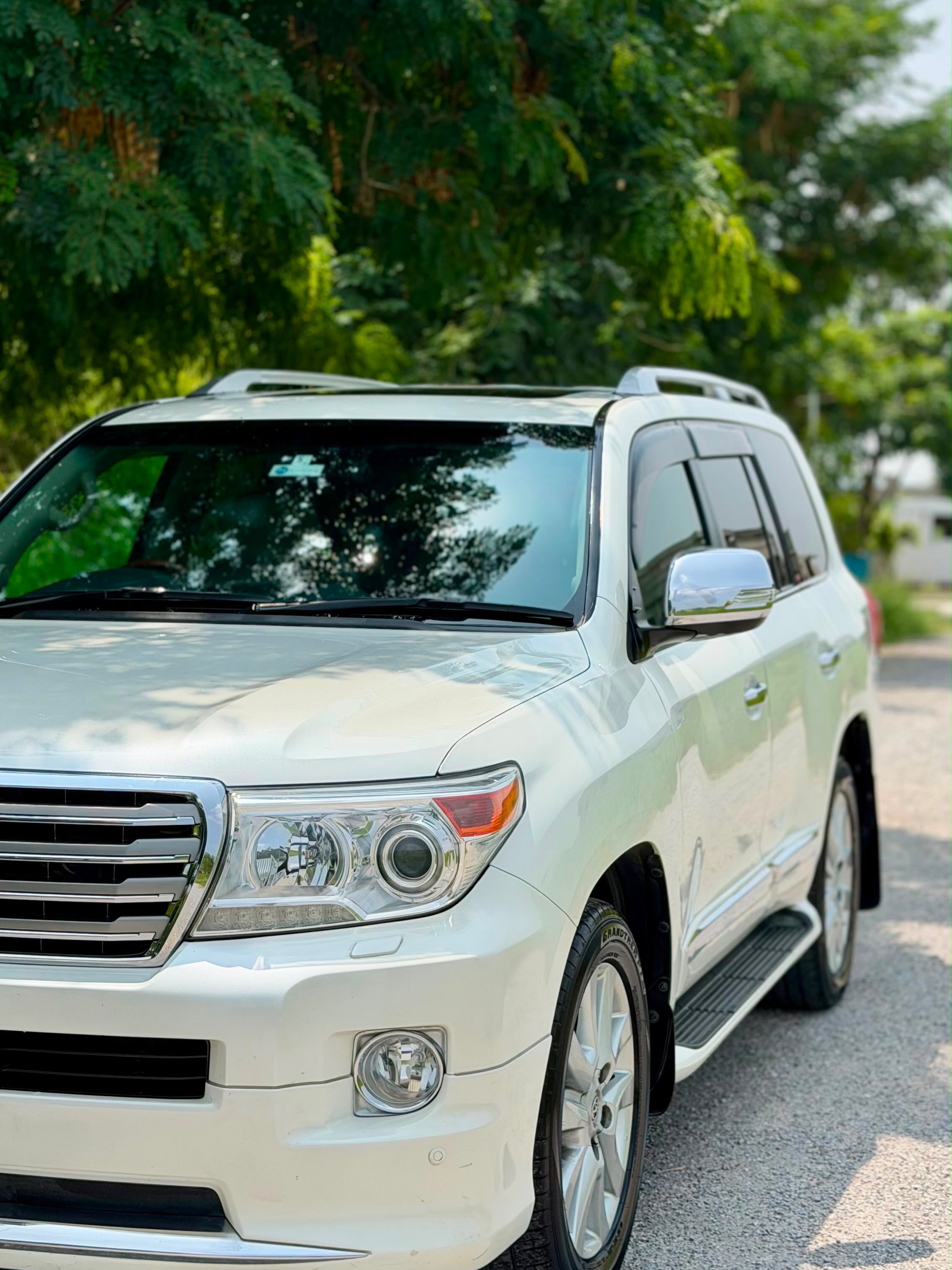 A genuinely exceptional and carefully maintained Land Cruiser ZX