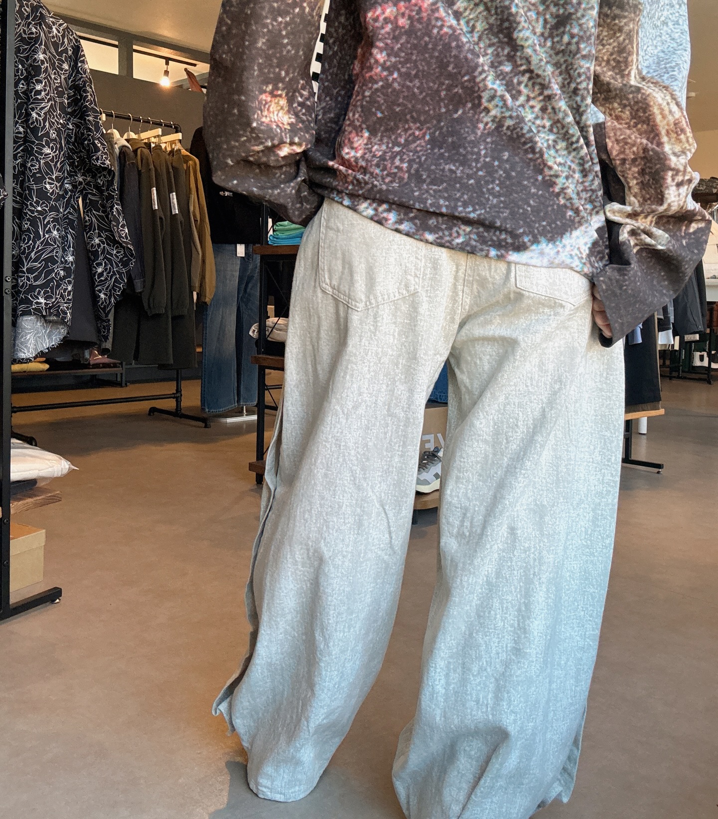 knuth marf 【NEW】 cling drape denim pants(unisex) 公式すでに完売