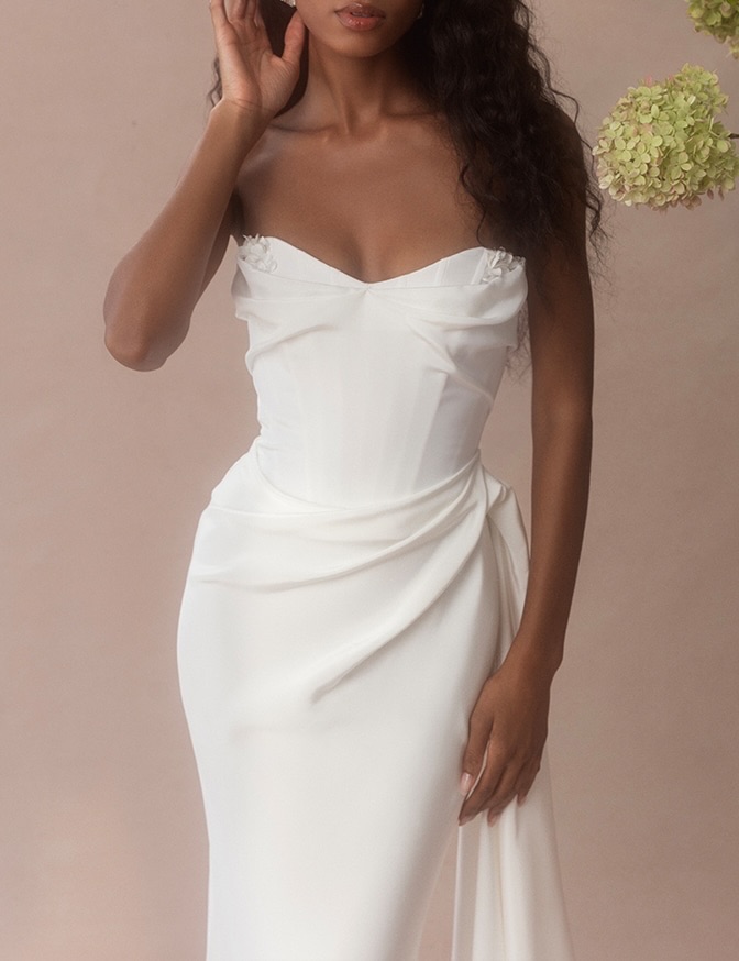 classic silhouette dress Alcott by Sarah Seven wedding classic dress styles Skyraze Sage Green Asymmetric January 2022 The puffy skirt made color:Sage Green