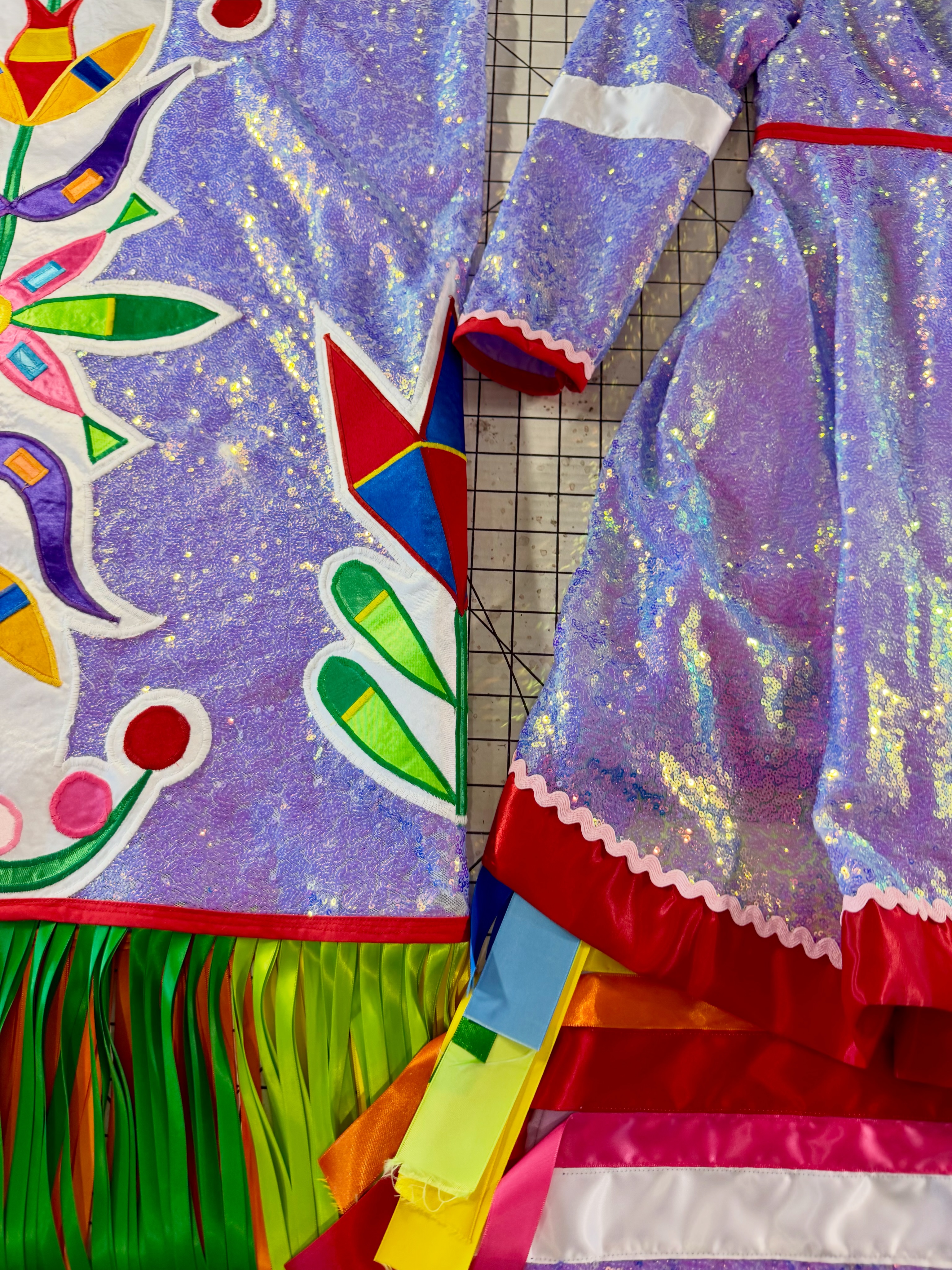fancy shawl dress designs 💜 Steshanu's ⠀⠀⠀⠀⠀⠀⠀⠀⠀⠀⠀⠀ Sharing a powwow season summer work. My daughter Steste's shawl & to match her new floral beadwork. Another family project, my girl traced & cut patterns, dad Cyklaw Color:Twilight Mauve Floral BF2024 Linen Maxi Dress With DRESSES ONLY!) Simply print