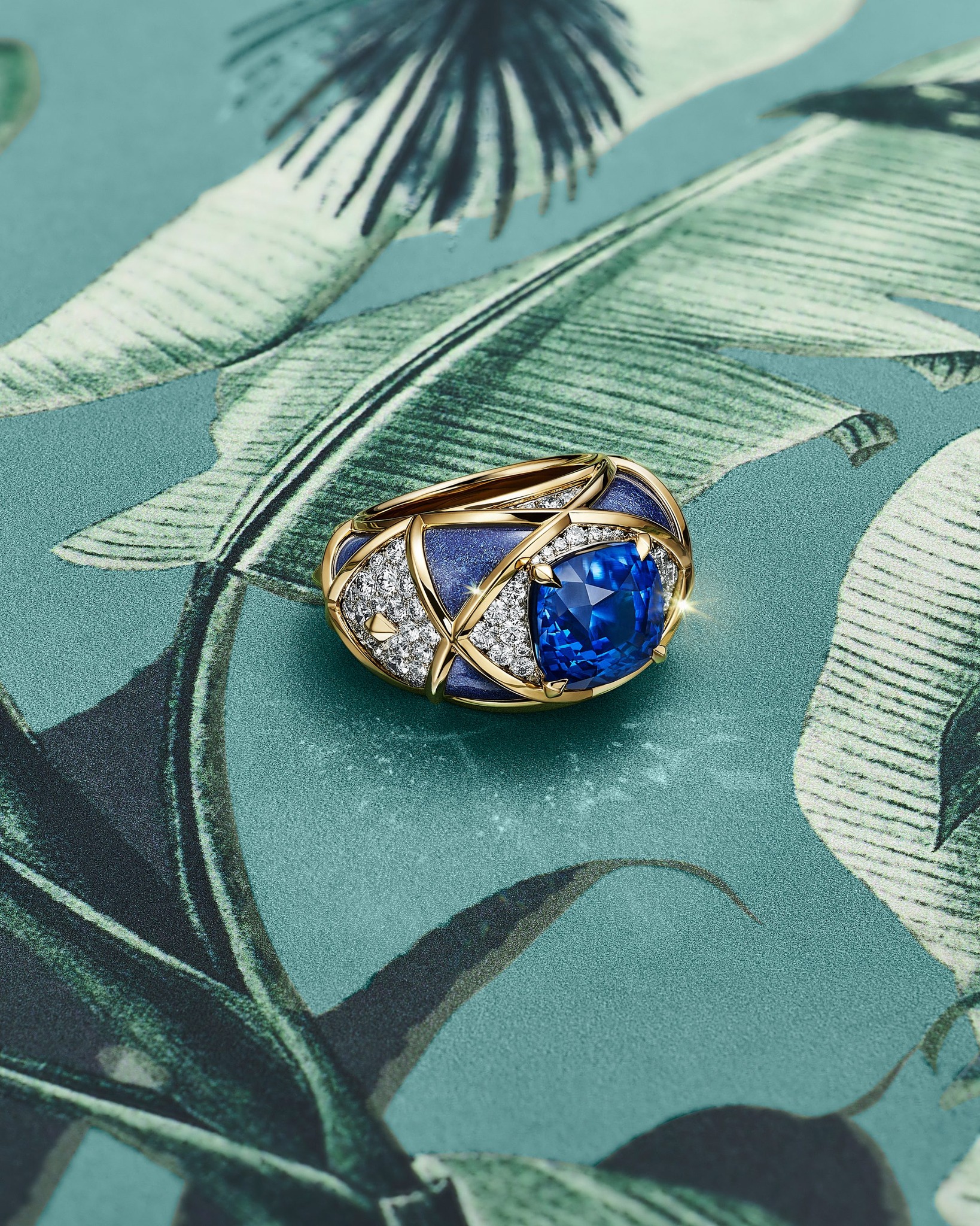 Tiffany - The world's most iconic engagement ring. Discover the