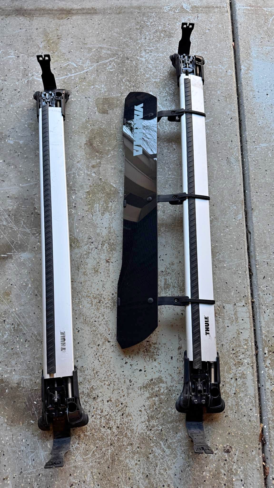 Thule AeroBlade Edge Raised Rail Load Bar * 2 + Yakima wind fairing ...