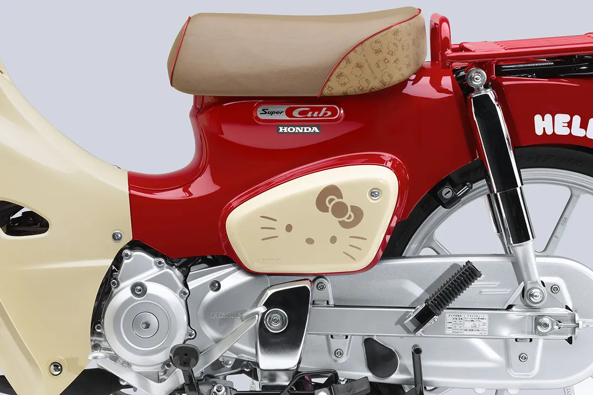 ヤングマシン - ホンダGB250クラブマン初期型のタンクを花咲かGで 