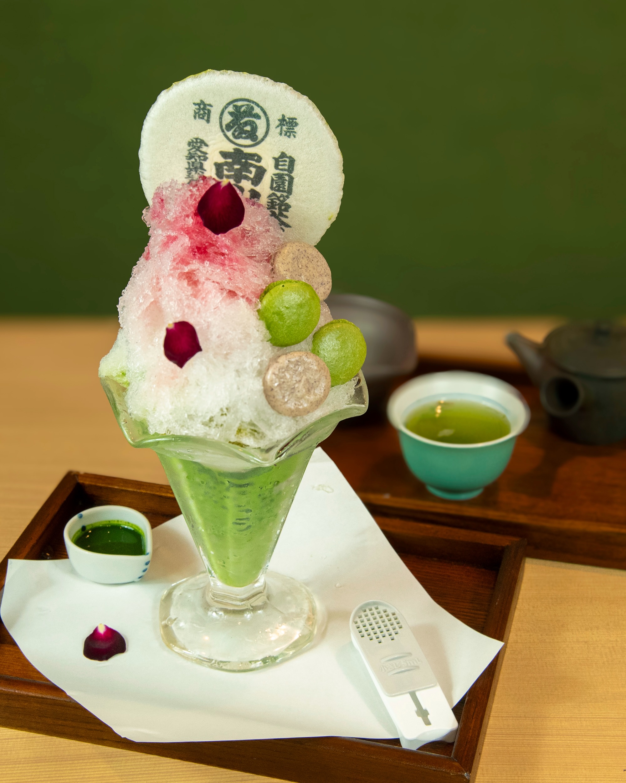 一社）西尾市観光協会 - 一色の町に沈む夕日。息を飲む美しさとは