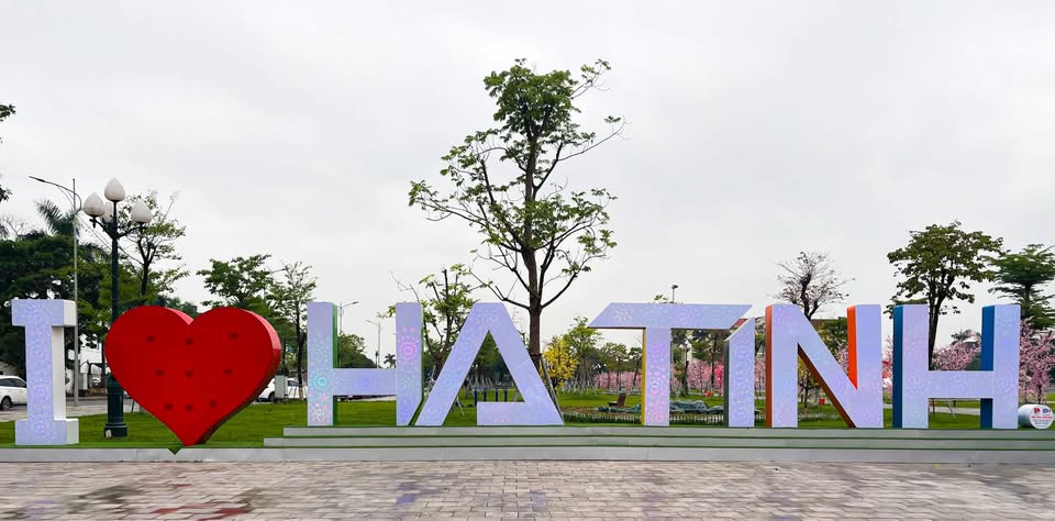 https://baohatinh.vn/infographic-gia-... - Báo và PTTH Hà Tĩnh | Facebook