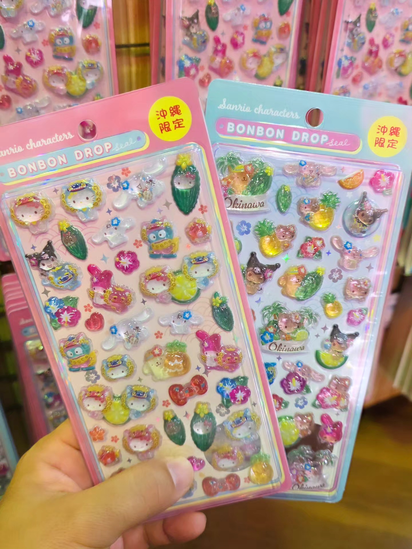 はいさい🧸 沖縄限定シーサーハローキティのぬいぐるみ販売中です