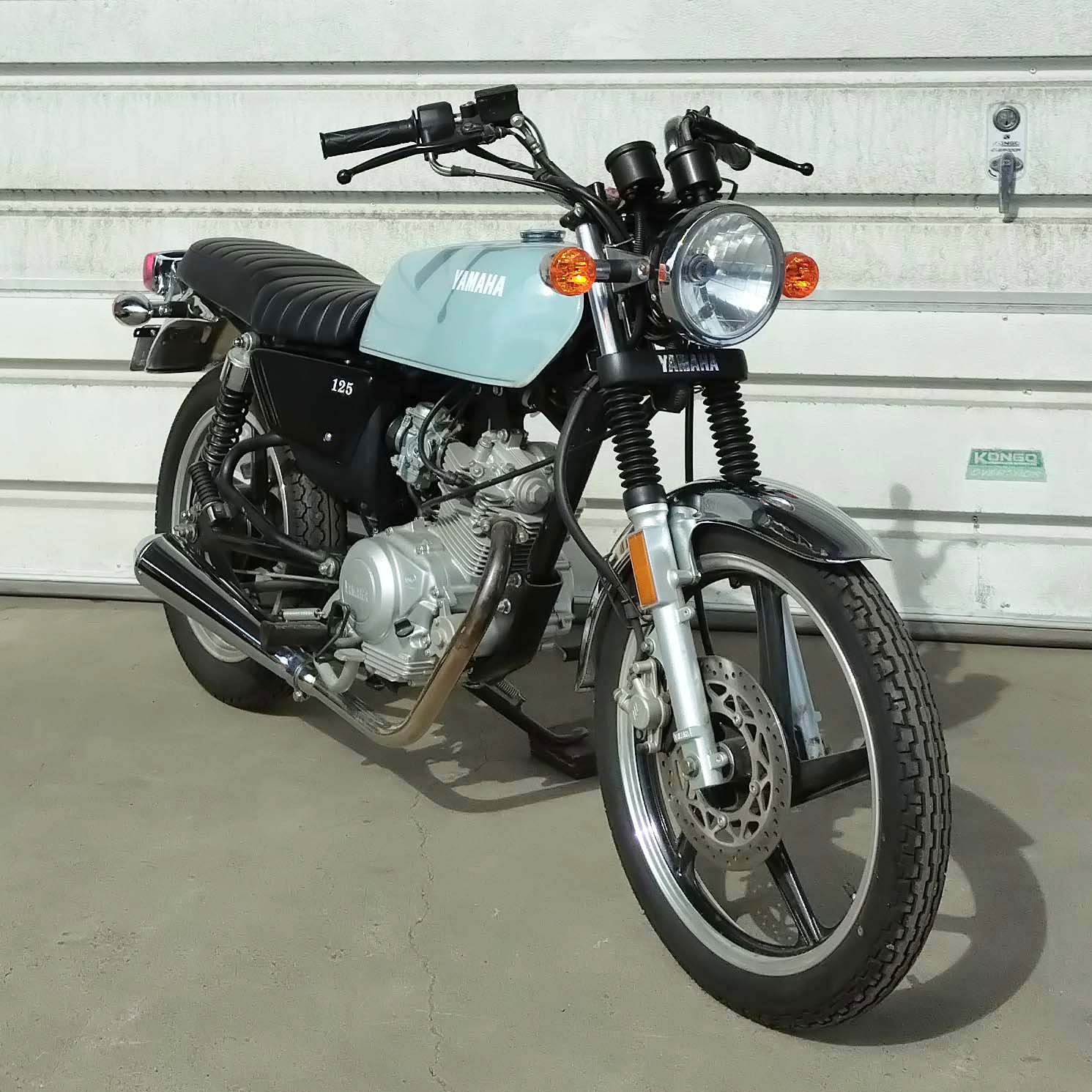 1970年代のヤマハの直線基調のお洒落なデザイン。 #yb125sp #yb125 