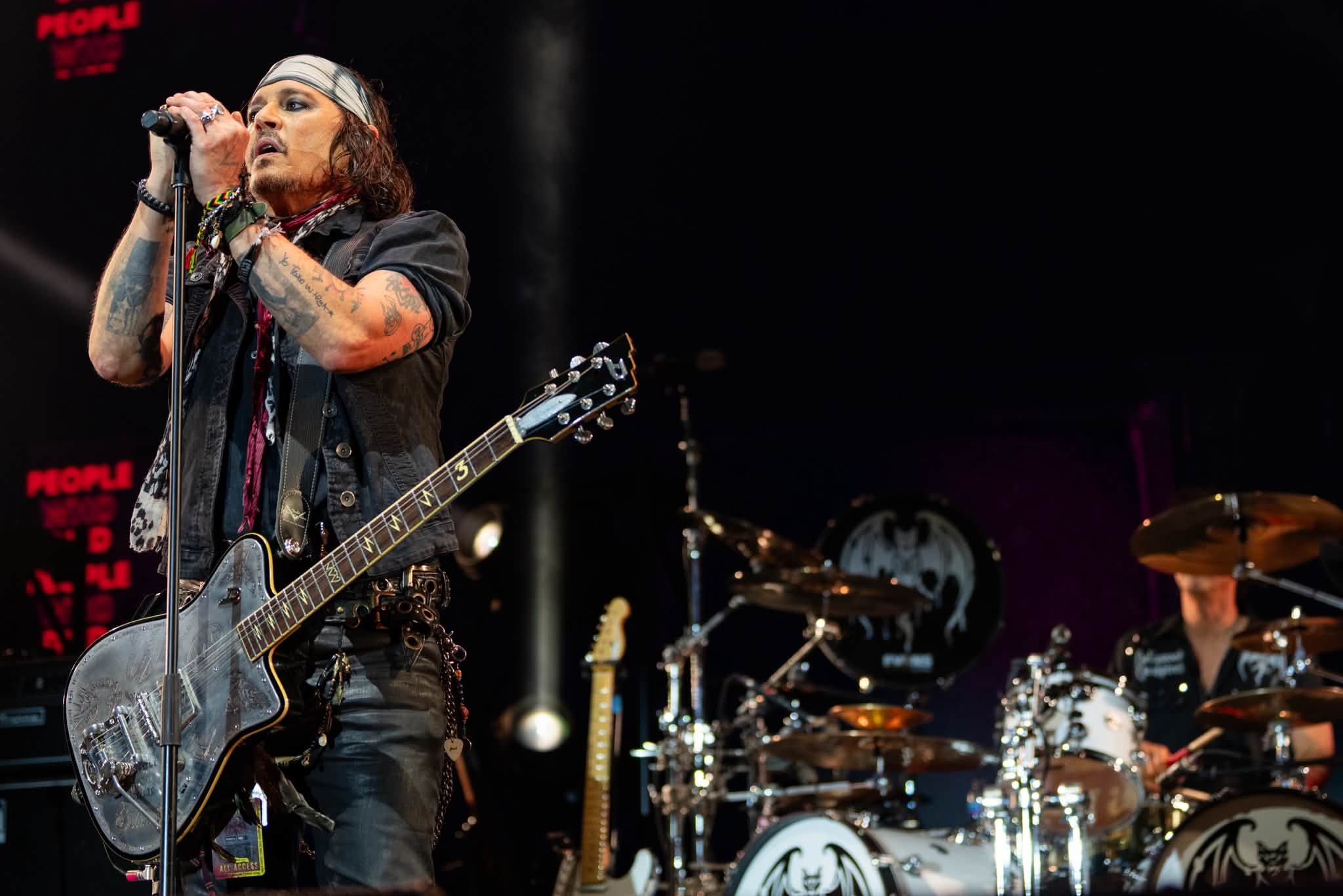 The Hollywood Vampires added a - The Hollywood Vampires