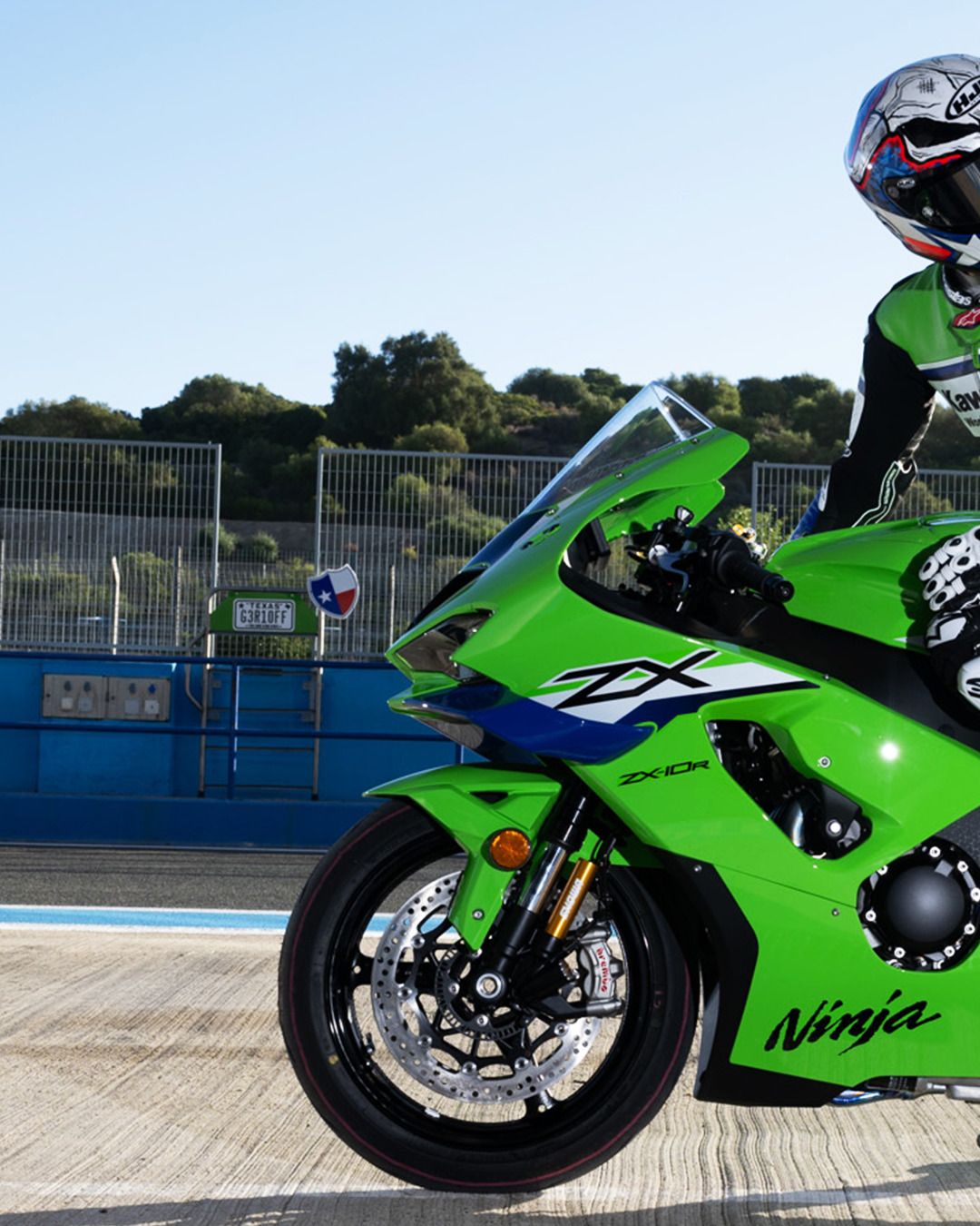 Kawasaki Ninja ZX-10R delivers racing performance