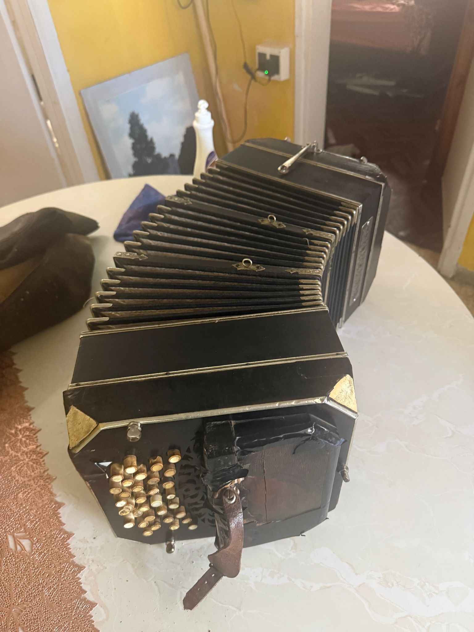 Bandoneon en dolares - Pianos & Keyboard Instruments - Montevideo ...