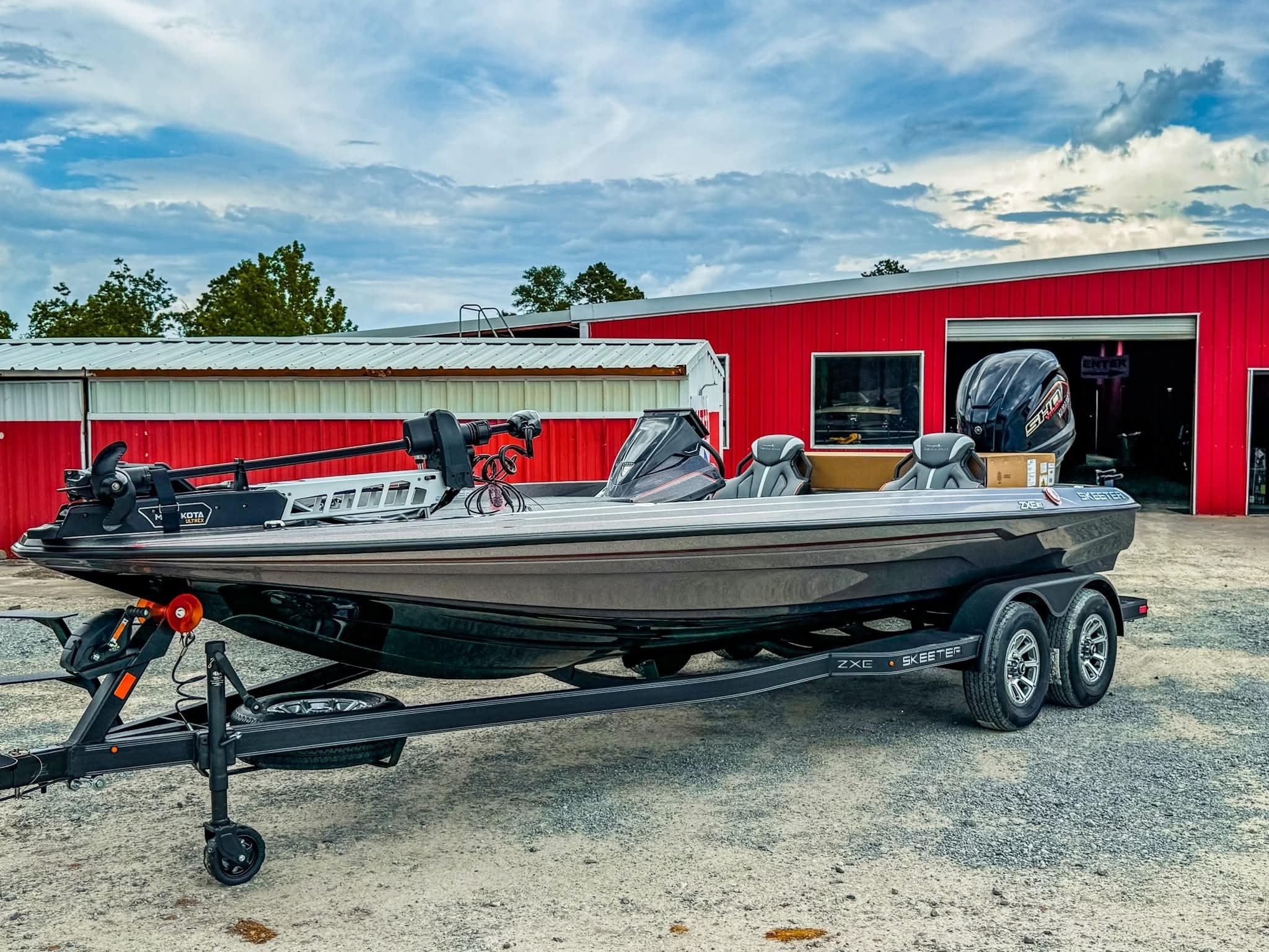 2026 Skeeter ZXE21 boat with Yamaha S.H.O 250 and Humminbird