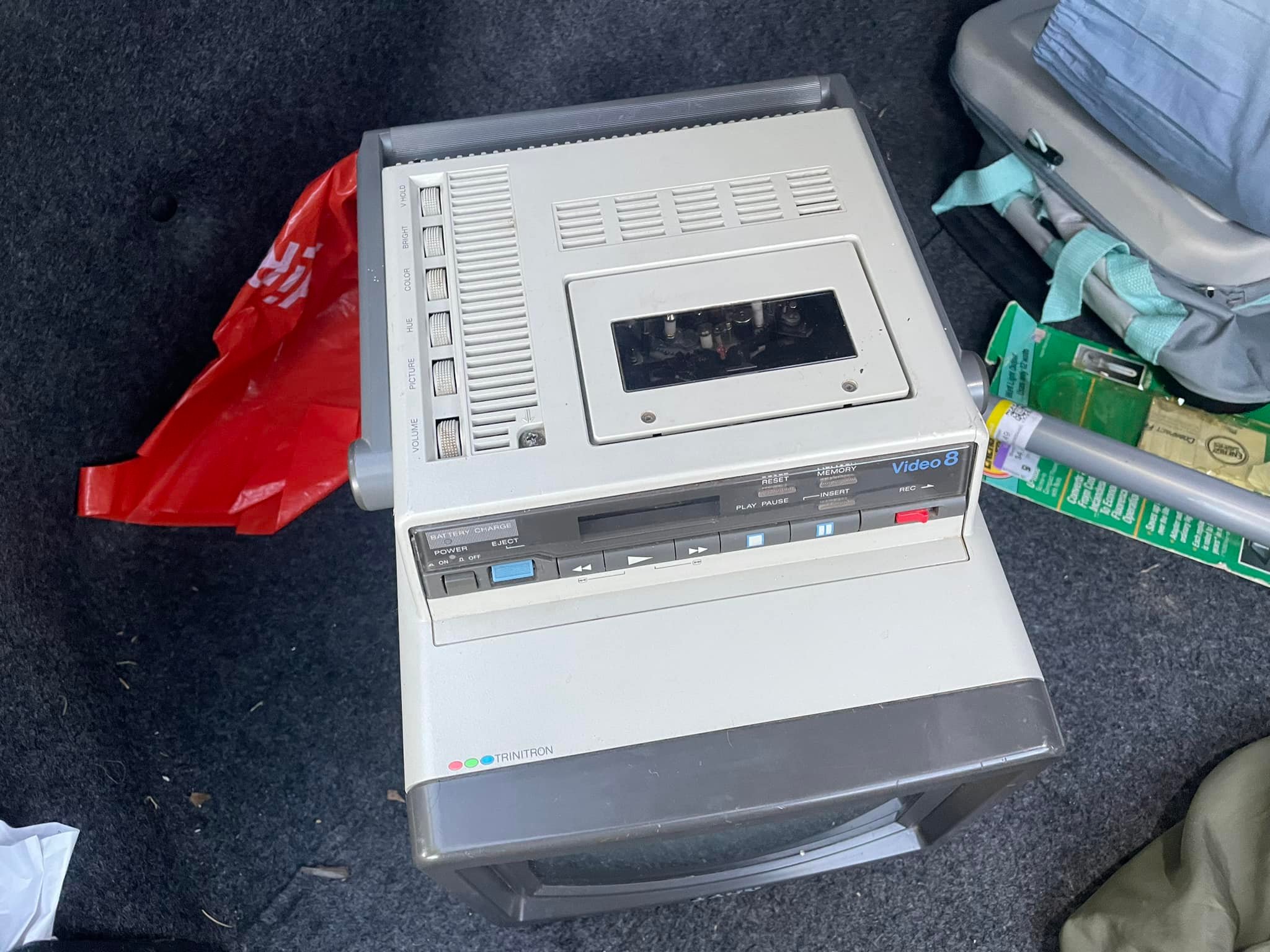 Found this Sony Trinitron EVM-8010 at goodwill. Built-in Video8 deck.
