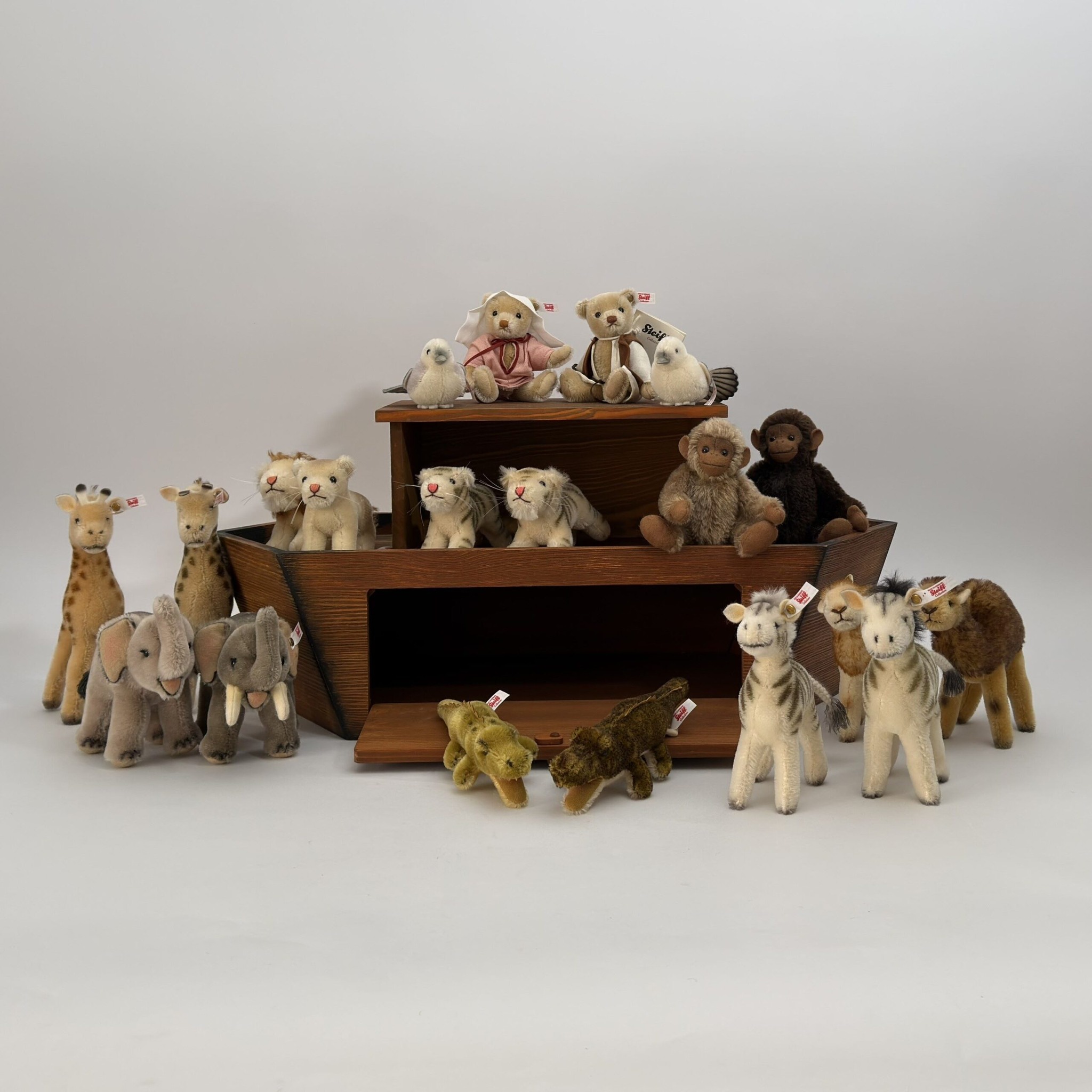 New to our website this week: Steiff – Noah's Ark And Animals