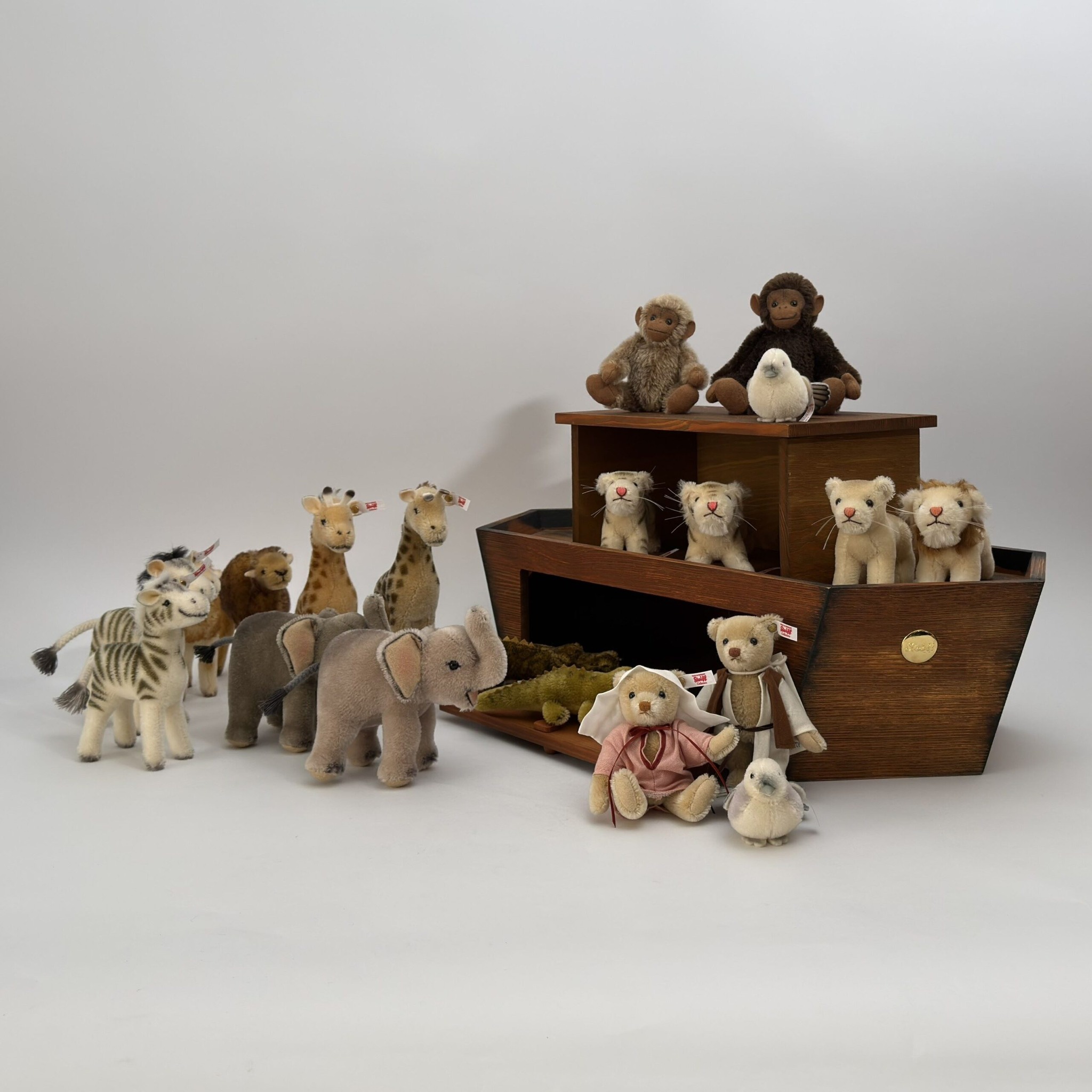 New to our website this week: Steiff – Noah's Ark And Animals