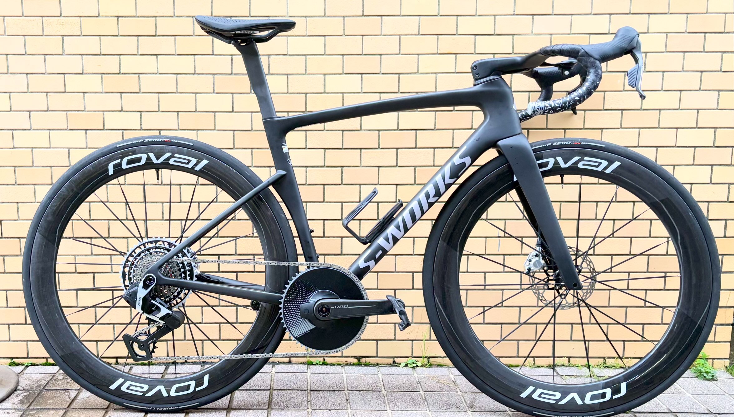 Specialized スルーアクスル】 左はSL7用、右はAethos用です