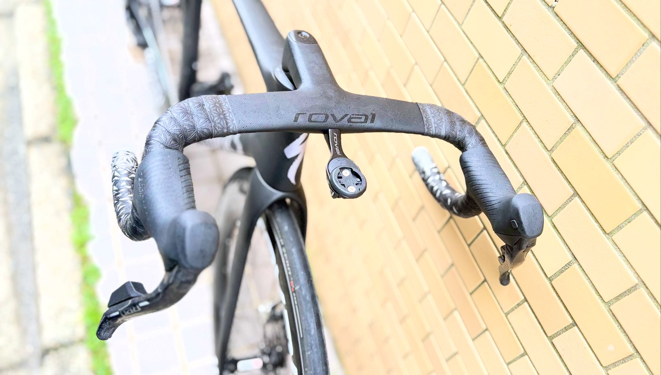 Specialized スルーアクスル】 左はSL7用、右はAethos用です
