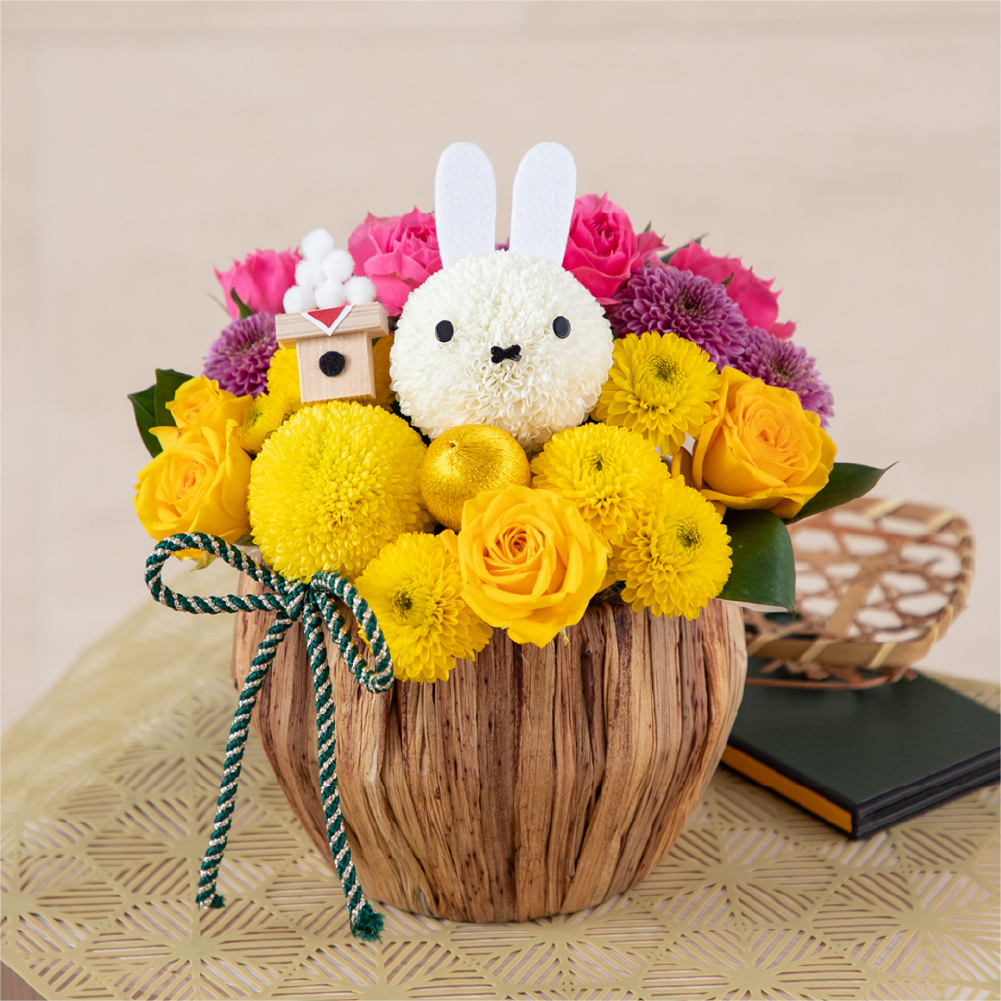 ゆきのひの うさこちゃん」のぬいぐるみがリニューアルして発売され