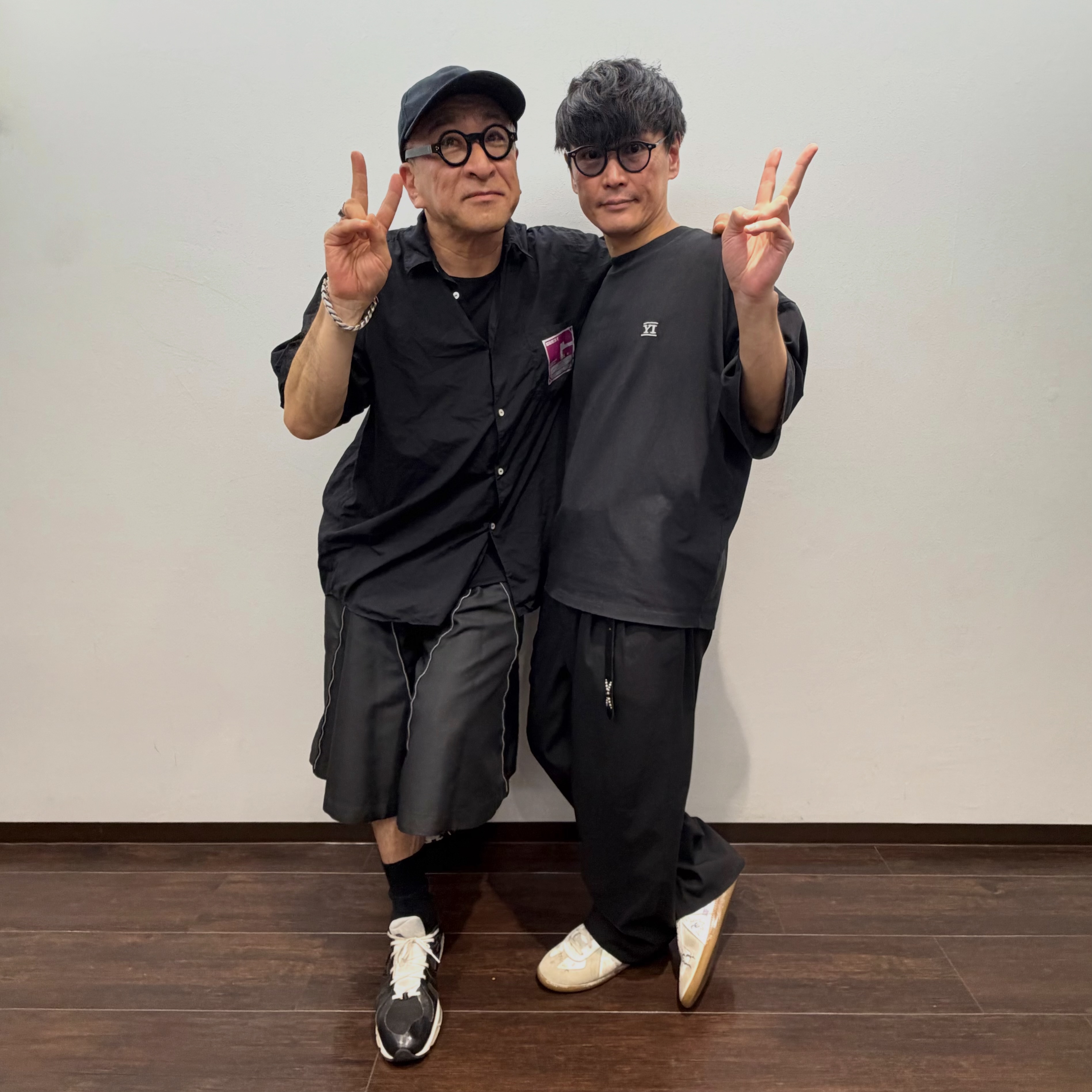 ENNOYとスタイリスト私物Tシャツを山本康一郎さんにいただく 。」と