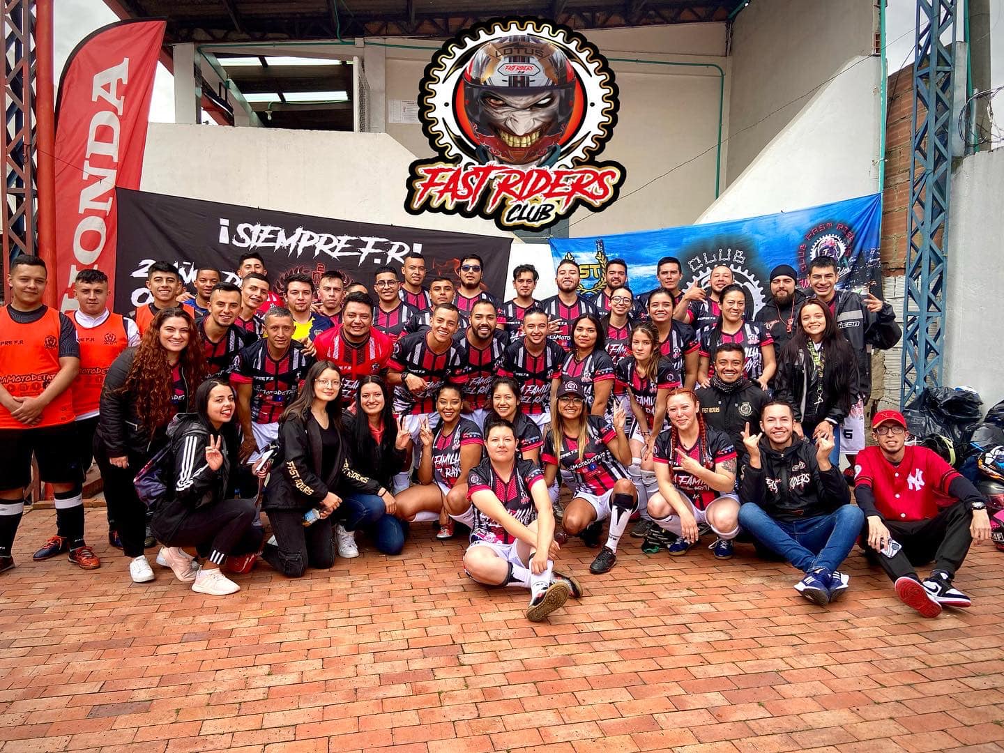 ⚡️Esta tormenta está cargada de energía... - Club Fast Riders | Facebook